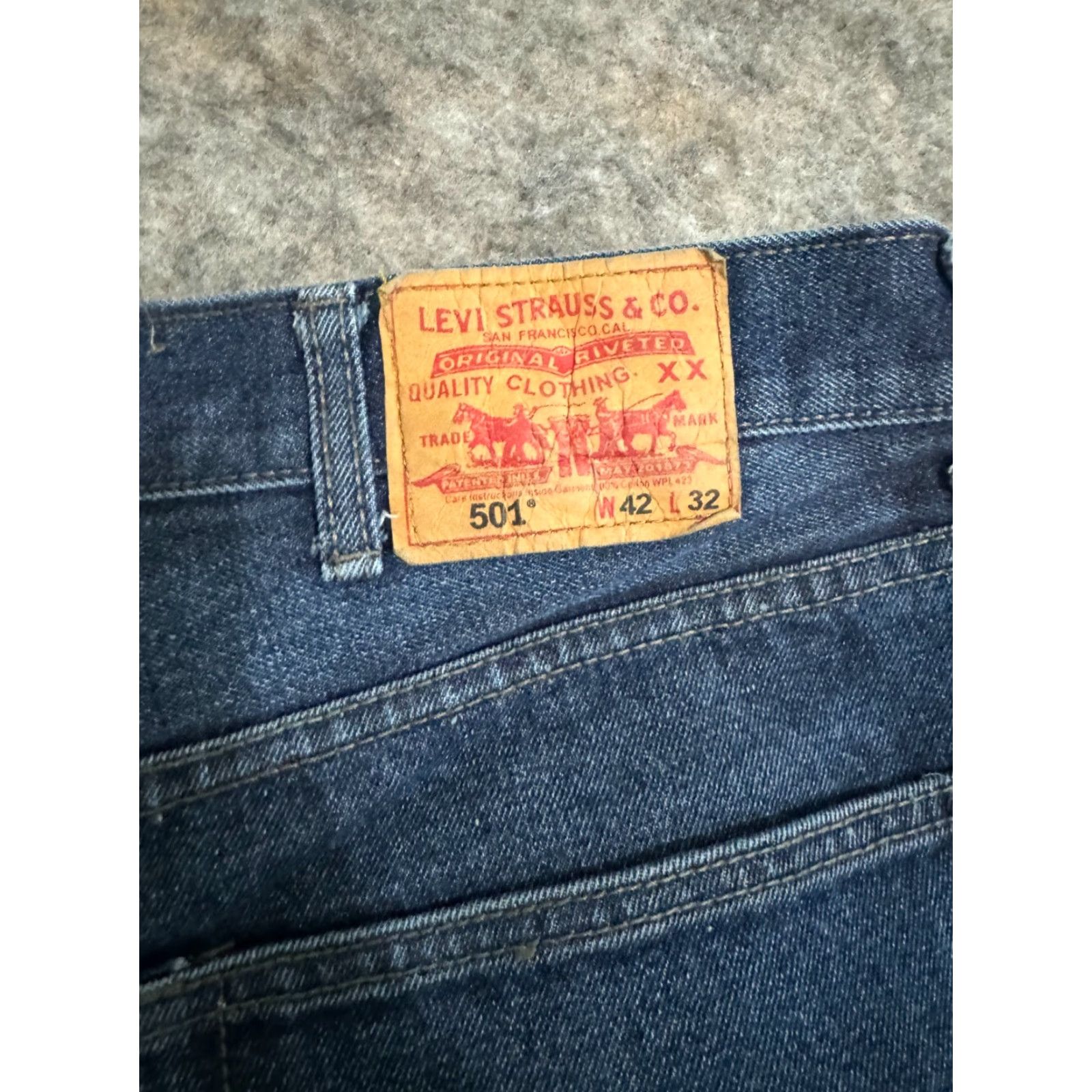 Levi's Levi's 501 Jeans Mens 42x32 Medium Wash Button Fly Denim 5-Pocket Regular Fit Blue Size US 42 / EU 58 - 4 Thumbnail