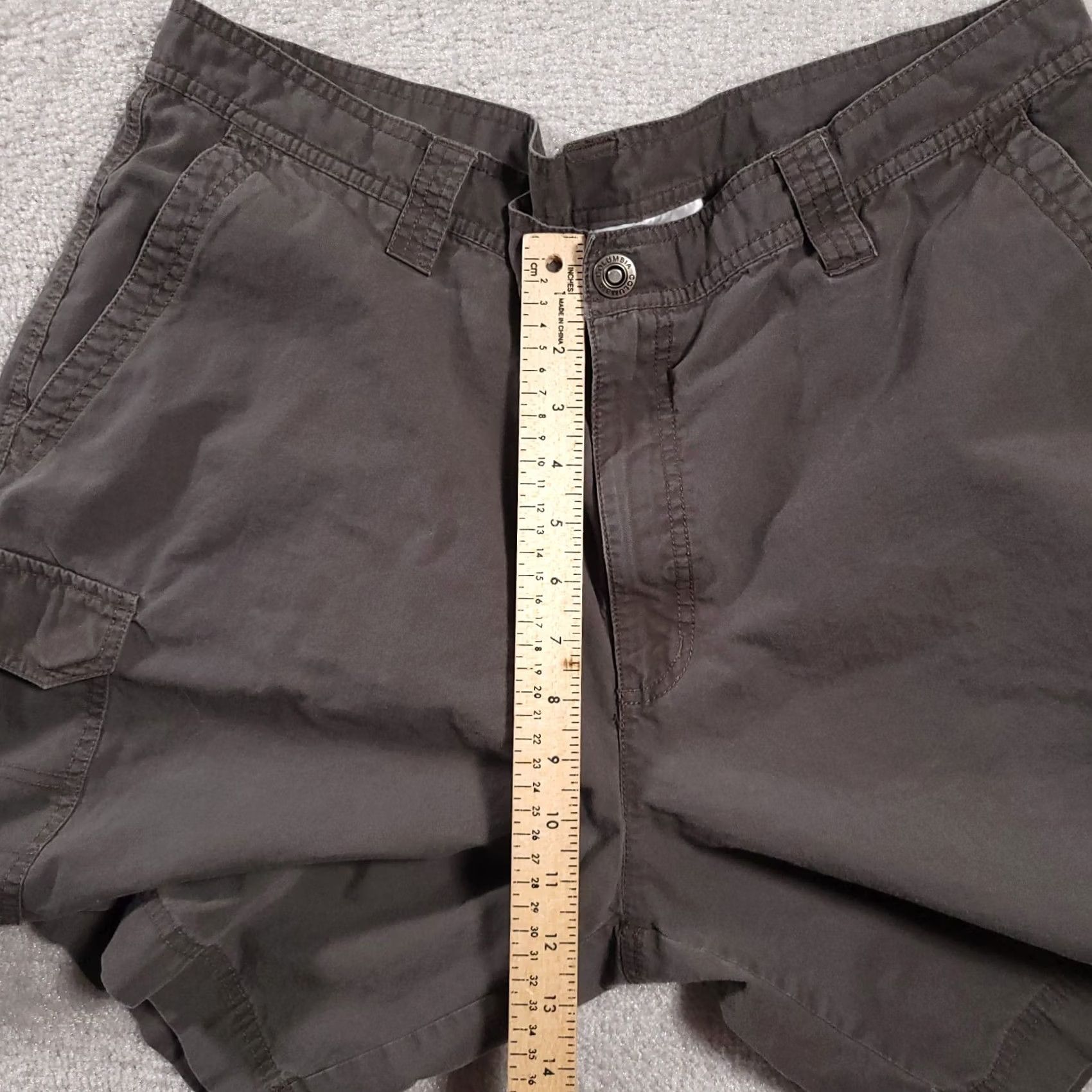 Vintage Columbia Mens Shorts 40 Gray Outdoor Cargo Pockets Regular Denim Cotton Belt Loops Pocketed Casual Size US 40 / EU 56 - 6 Thumbnail