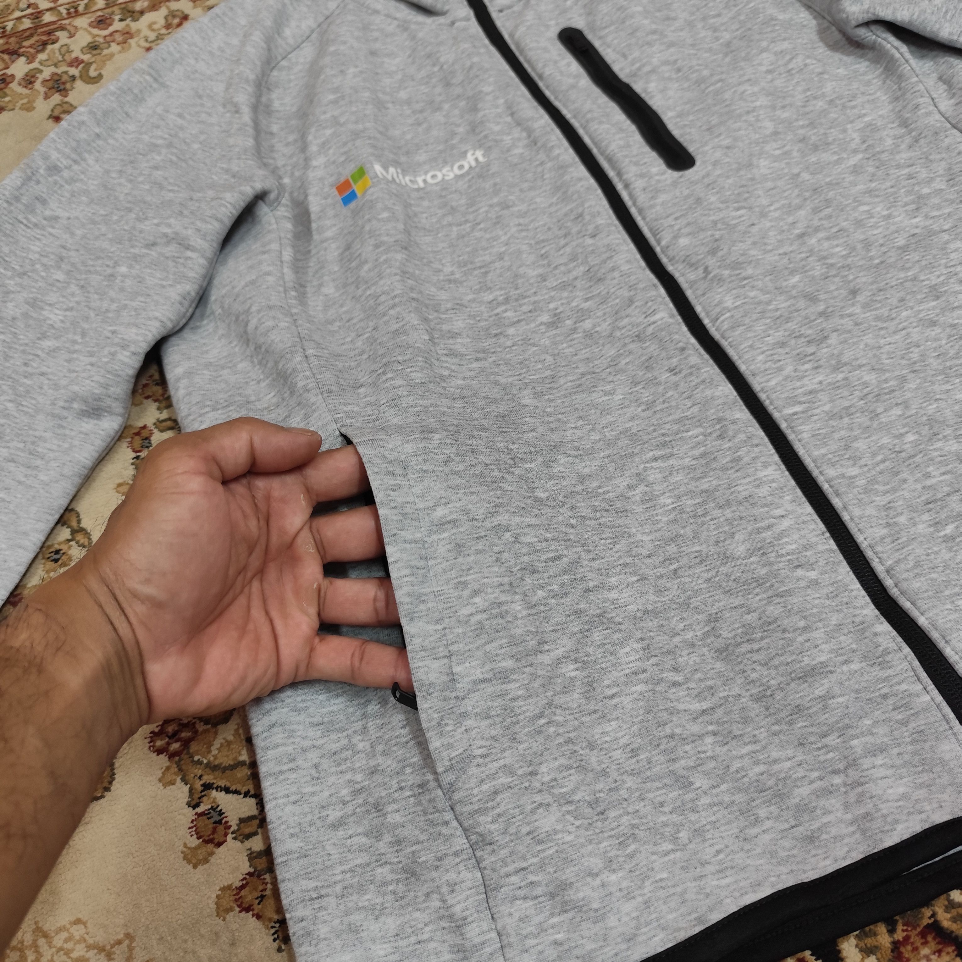 Japanese Brand × Microsoft × Uniqlo MICROSOFT TEAM JAPAN X UNIQLO ZIPPER HOODIE Size US L / EU 52-54 / 3 - 8 Thumbnail