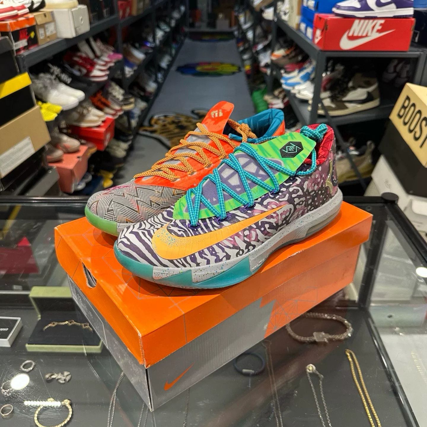 Nike Nike Multi Lowtop Sneakers 12 Men Size US 12 / EU 45 - 1 Thumbnail
