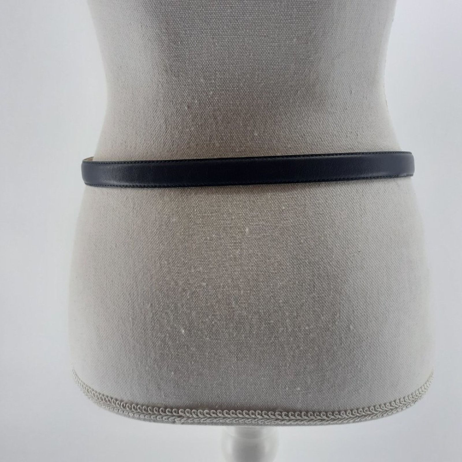 Other Liz Claiborne Accessories Gray Skinny Full Grain Aniline L Size ONE SIZE - 11 Thumbnail