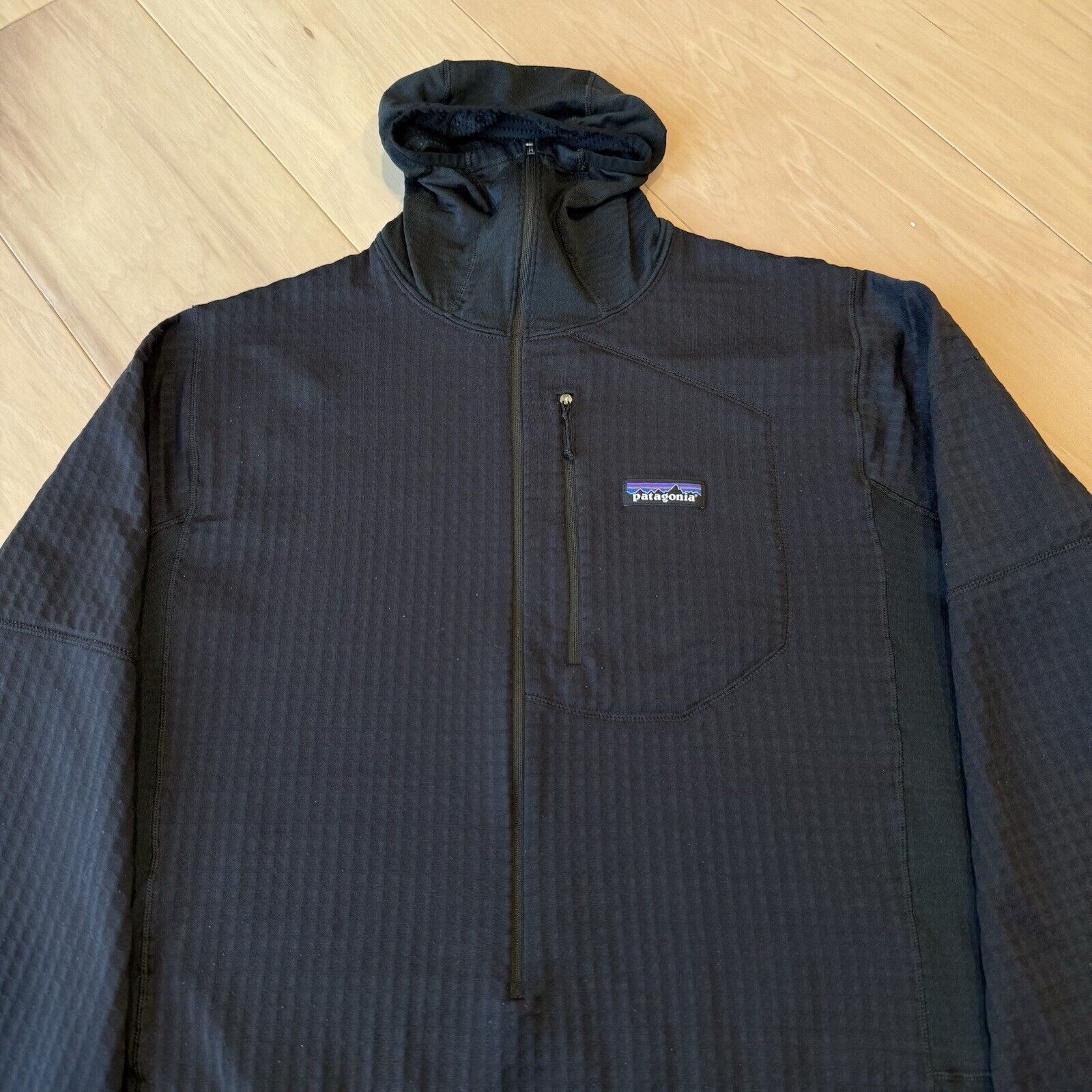 Patagonia Patagonia R1 1/2 Zip Fleece Pullover Hoody Black Lightweight Size US L / EU 52-54 / 3 - 3 Thumbnail