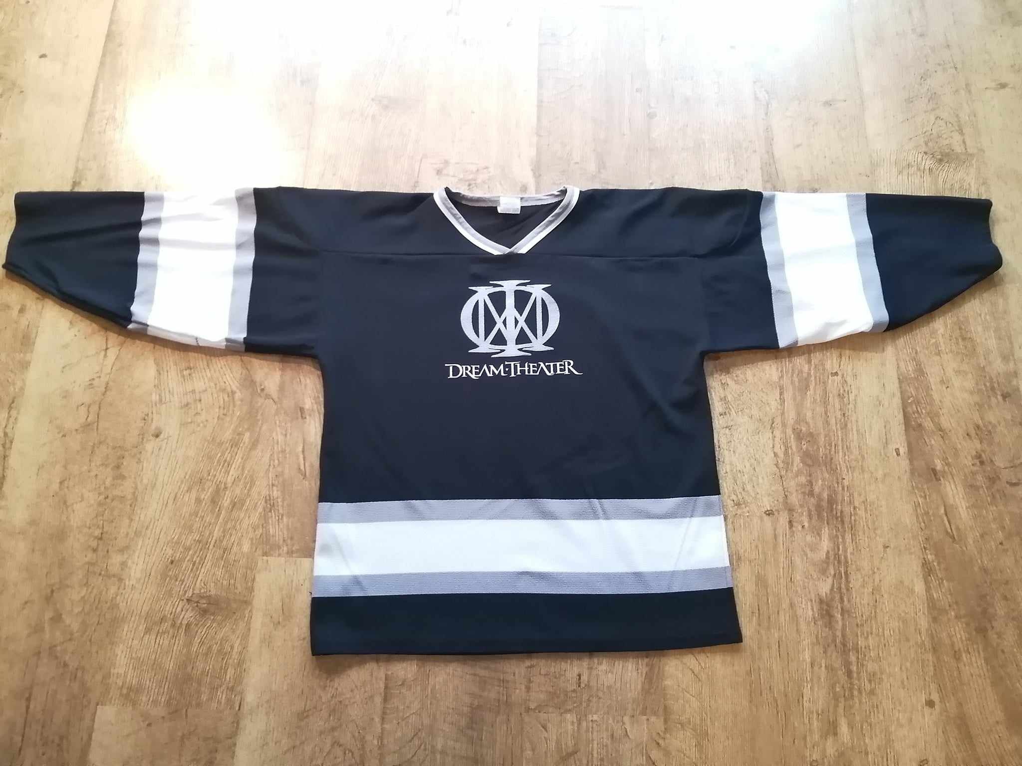 Rare DREAM THEATER World Tour 2004 Band Long Sleeve T-shirt