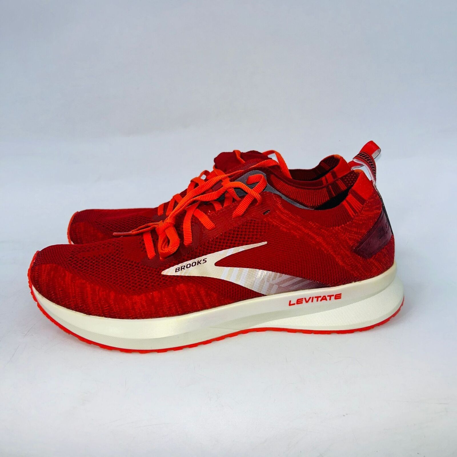 Brooks BROOKS MEN LEVITATE 4 RED/CHERRY WHITE RUNNING SHOES SIZE 9 Size US 9 / EU 42 - 4 Thumbnail
