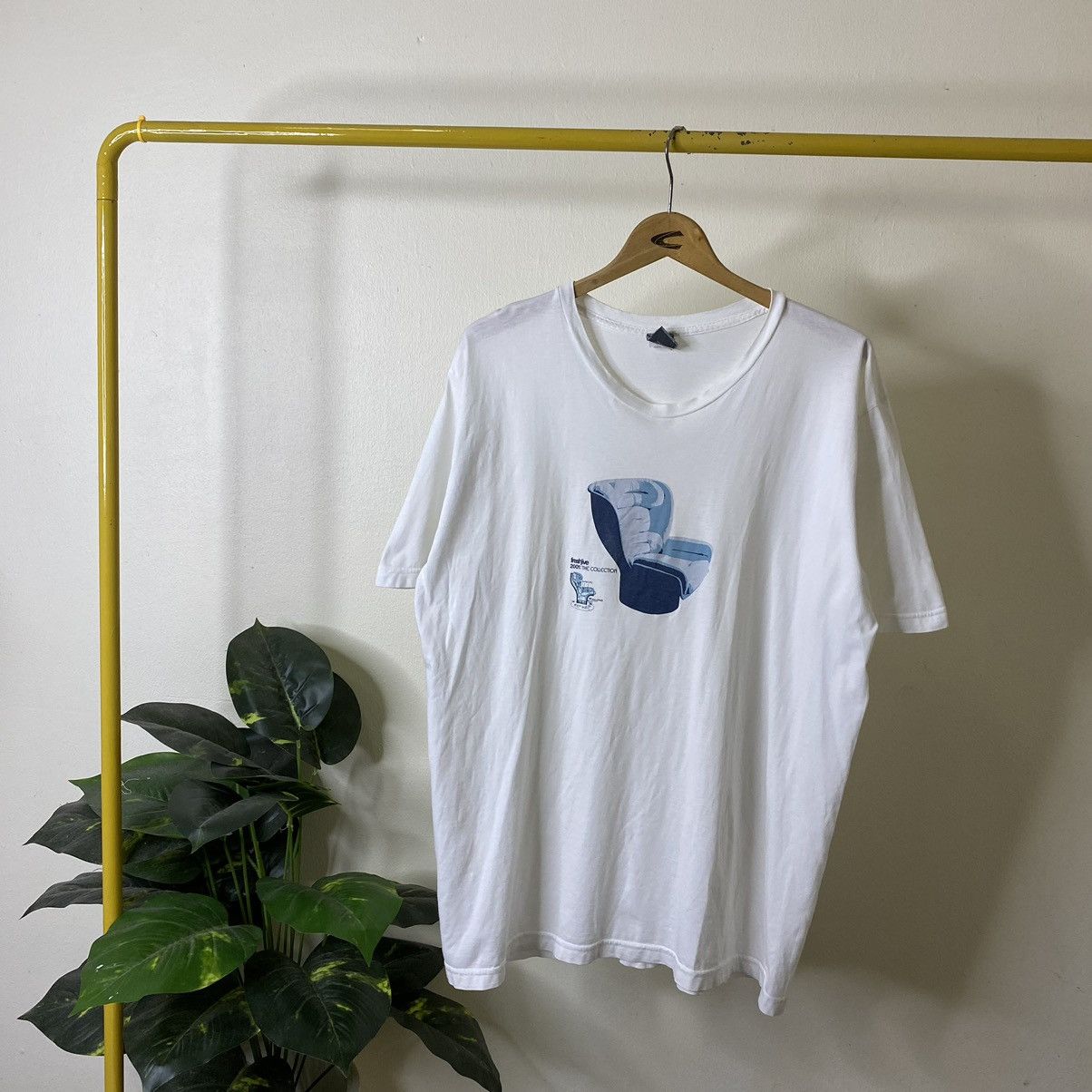 Freshjive Vintage 2001 Freshjive The Collection Tee Size US L / EU 52-54 / 3 - 1 Thumbnail