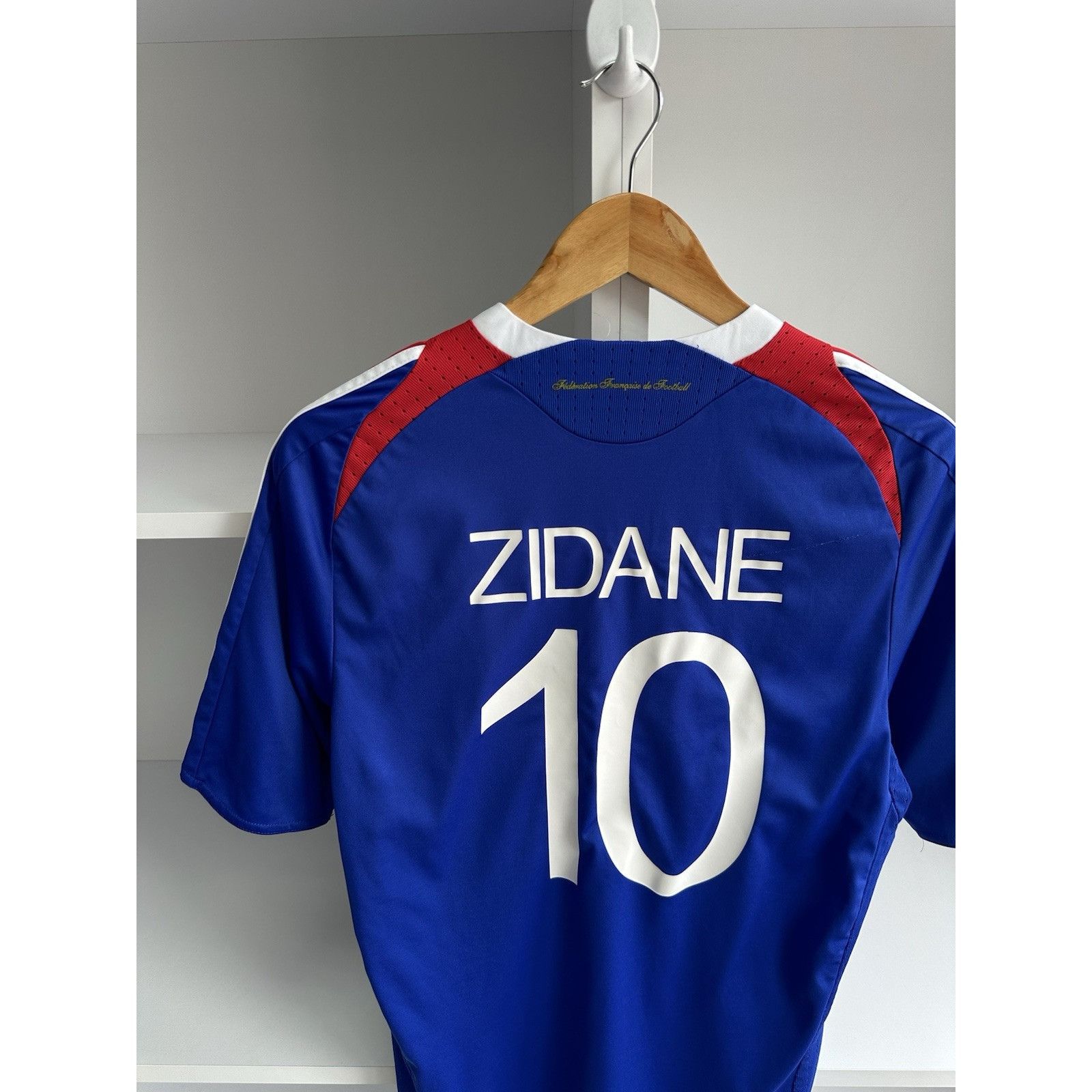 Adidas ZIDANE FRANCE 2007 2008 HOME SHIRT FOOTBALL SOCCER JERSEY AD Size US M / EU 48-50 / 2 - 3 Thumbnail