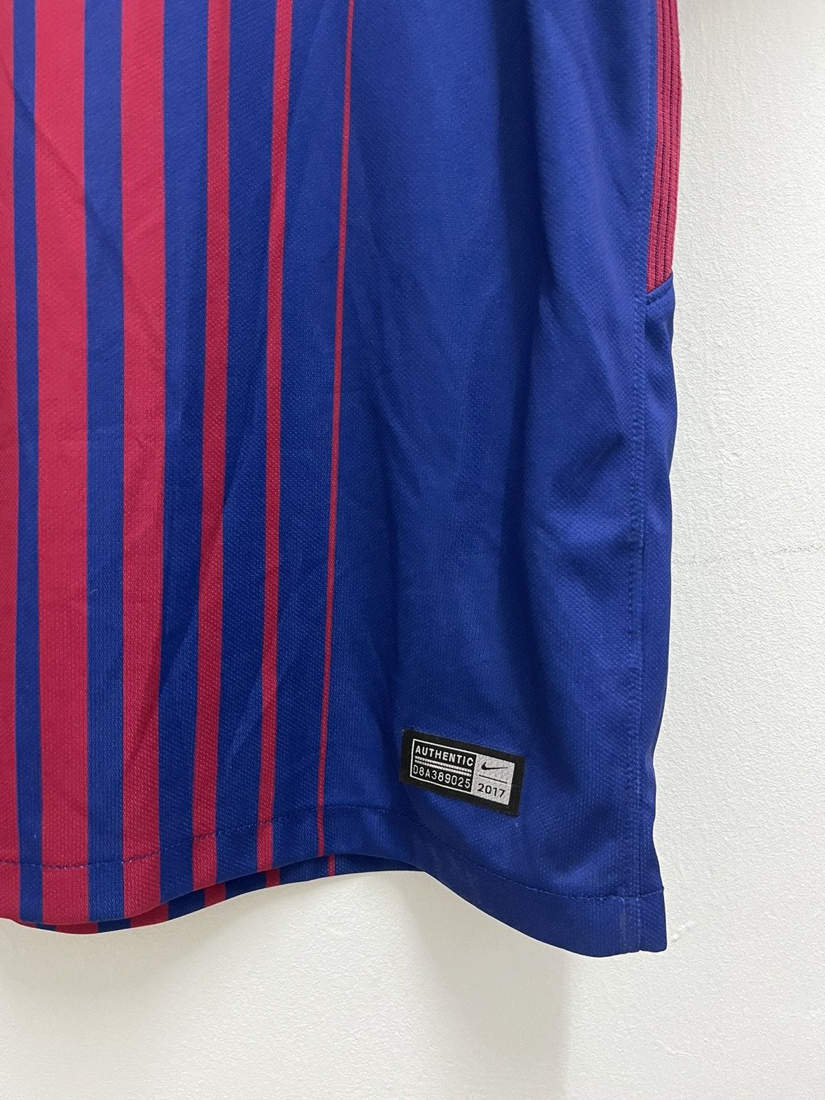 Nike SPECIAL EDITION‼️ Barcelona 2017/18 Iniesta Infinity Jersey Size US L / EU 52-54 / 3 - 8 Thumbnail