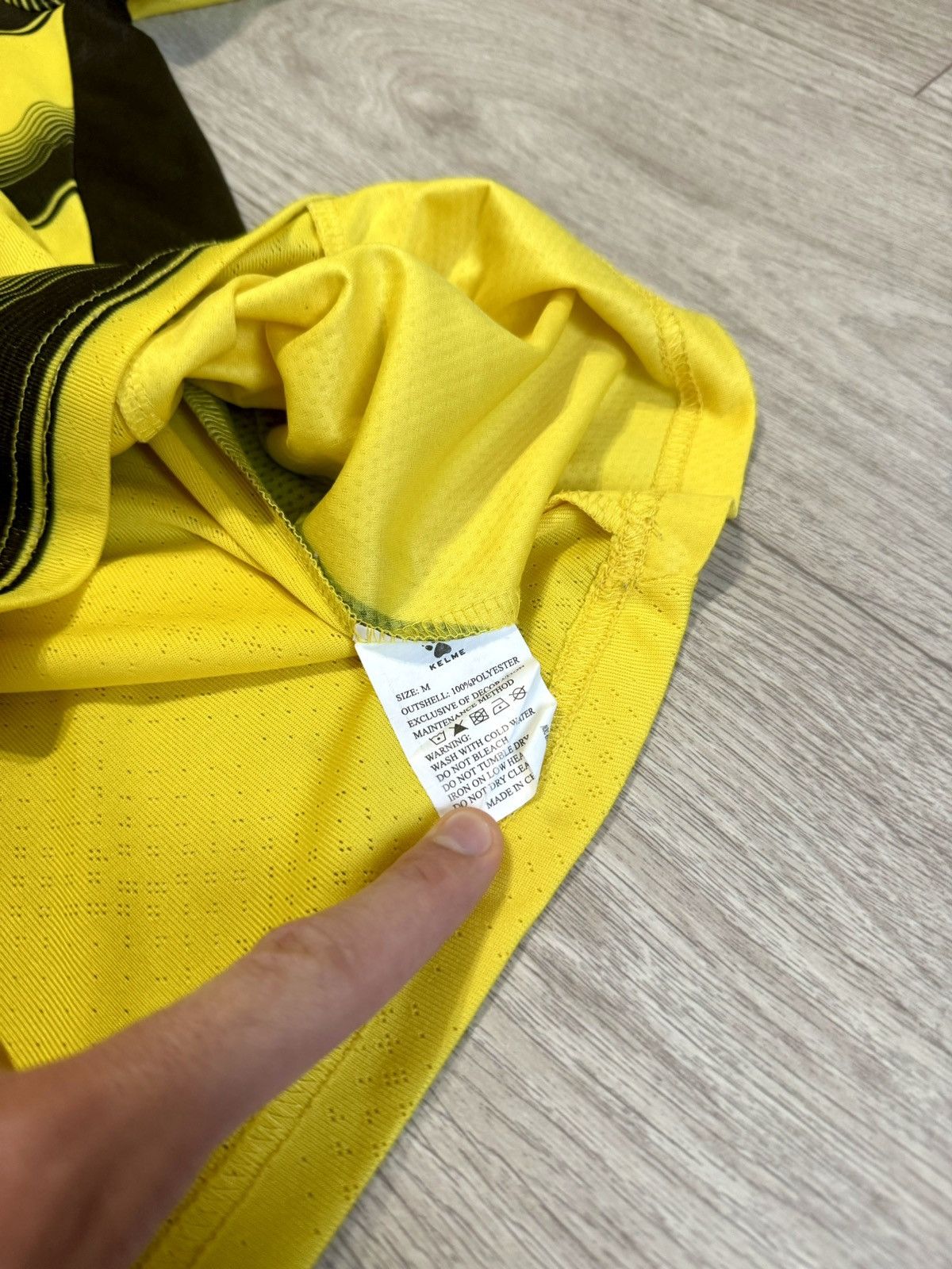 Other 🔷Watford FC 2021/22 Dennis #25 Soccer jersey🔷 Size US M / EU 48-50 / 2 - 5 Thumbnail