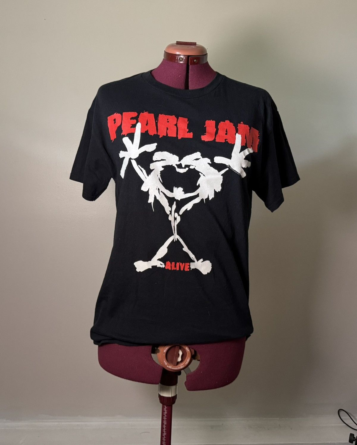 Tultex 2017 Pearl Jam "Alive" t-shirt reprint Size US XL / EU 56 / 4 - 1 Thumbnail