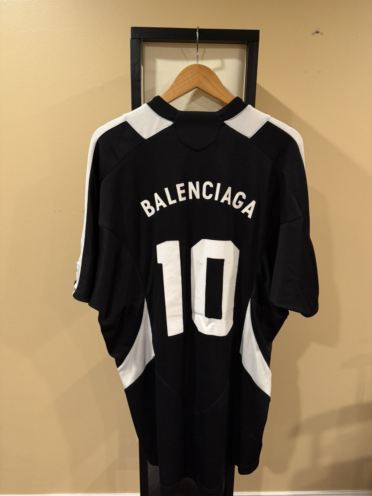 Balenciaga Balenciaga FW20 Soccer Sporty Logo Runway Jersey T-Shirt Size US XS / EU 42 / 0 - 15 Thumbnail