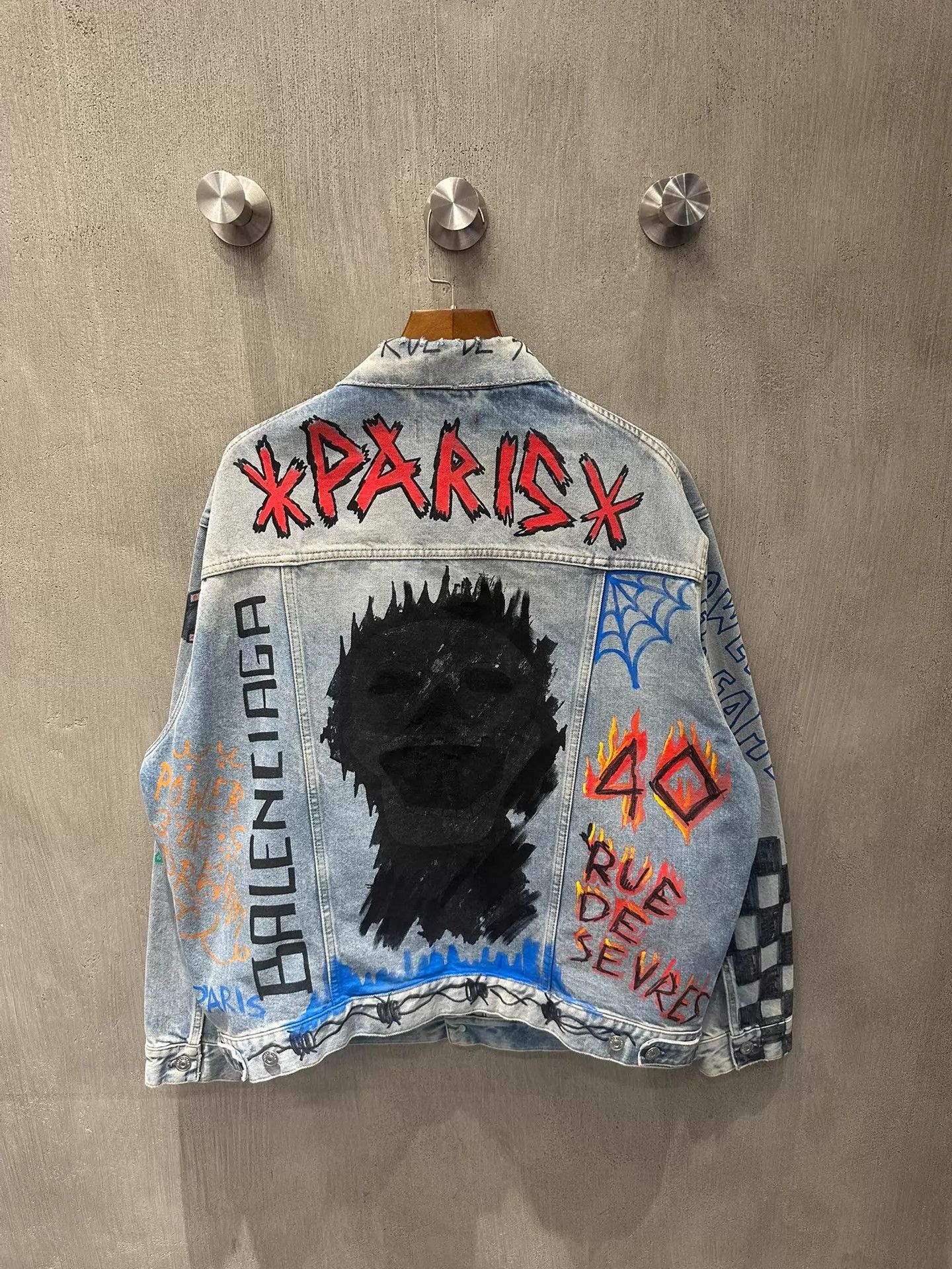 Balenciaga Balenciaga Graffiti Denim Jacket 38 New with Tags Size XS / US 0-2 / IT 36-38 - 2 Thumbnail