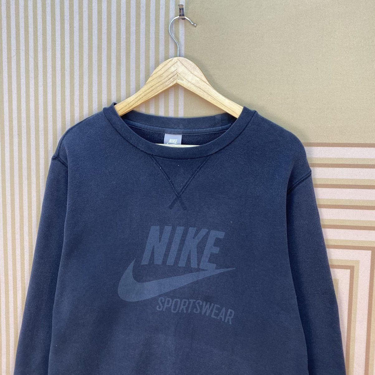 Nike 🫶Nike Sportswear crewneck sweatshirt Printed Logo and Spello Size US M / EU 48-50 / 2 - 4 Thumbnail