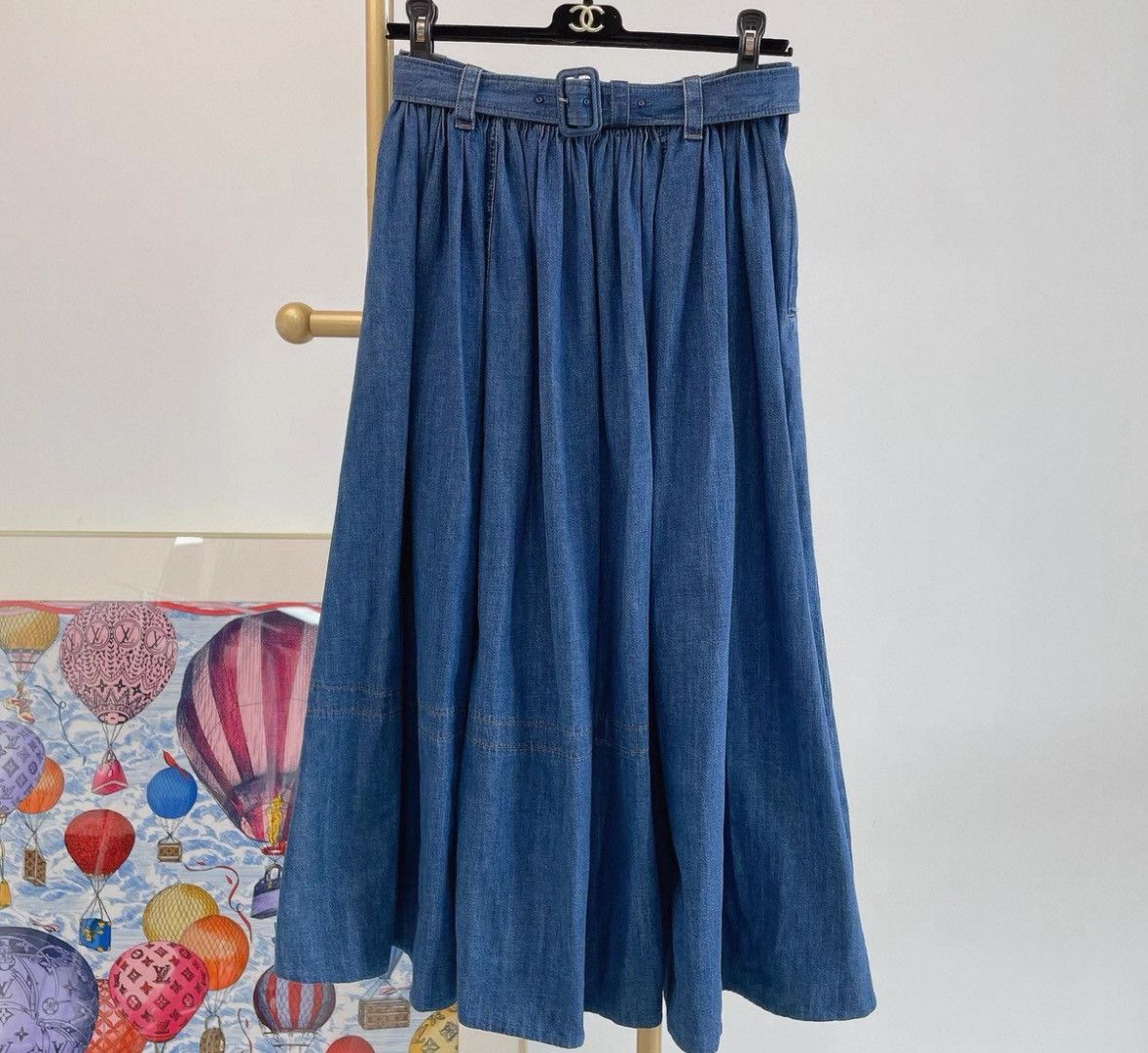 Prada Prada Blue Belted Pleated Denim Skirt-2506 Size 25" / US 0 / IT 36 - 1 Thumbnail