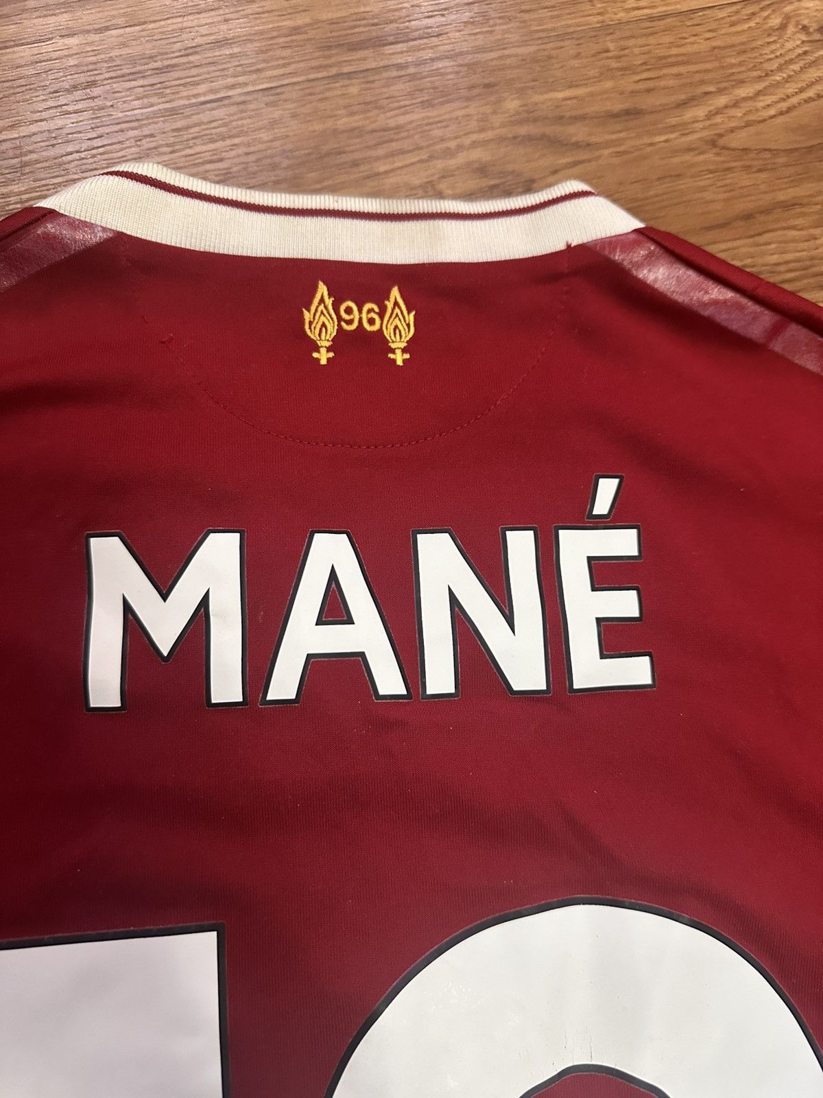 Vintage New Balance Liverpool 2017 2018 Mane #19 Home Shirt Jersey Size US S / EU 44-46 / 1 - 5 Thumbnail