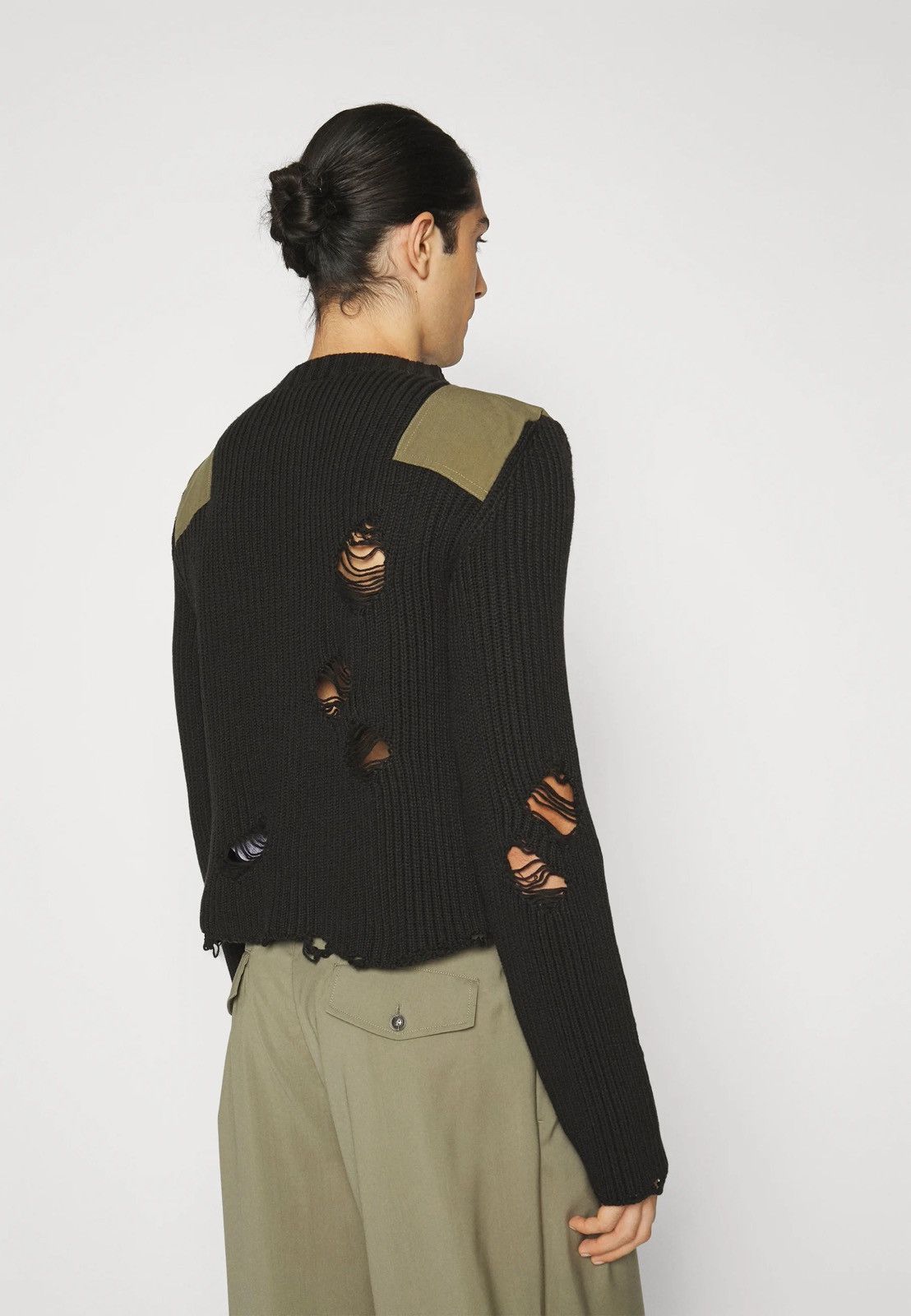 Maison Margiela !DS! SS23 Maison Margiela Distressed Black Knitted Sweater Size US XL / EU 56 / 4 - 8 Thumbnail
