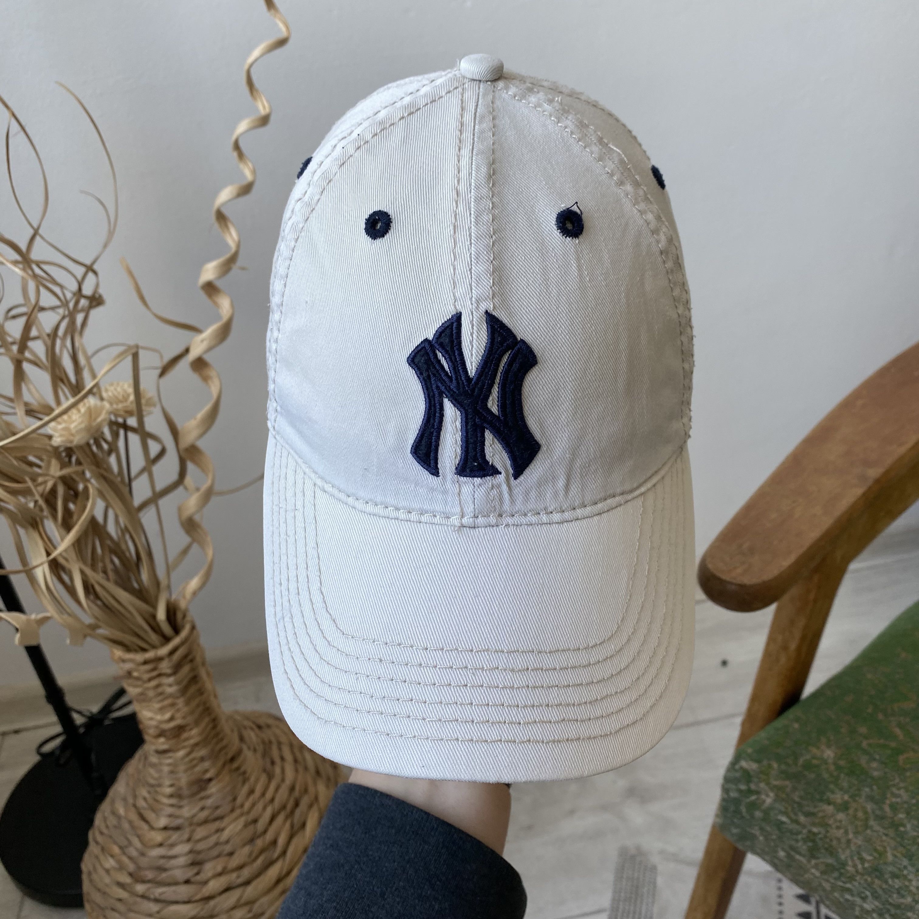 New York Yankees ⚾️ Vintage 90s New York Yankees cap Dad hat Major league Size ONE SIZE - 5 Thumbnail