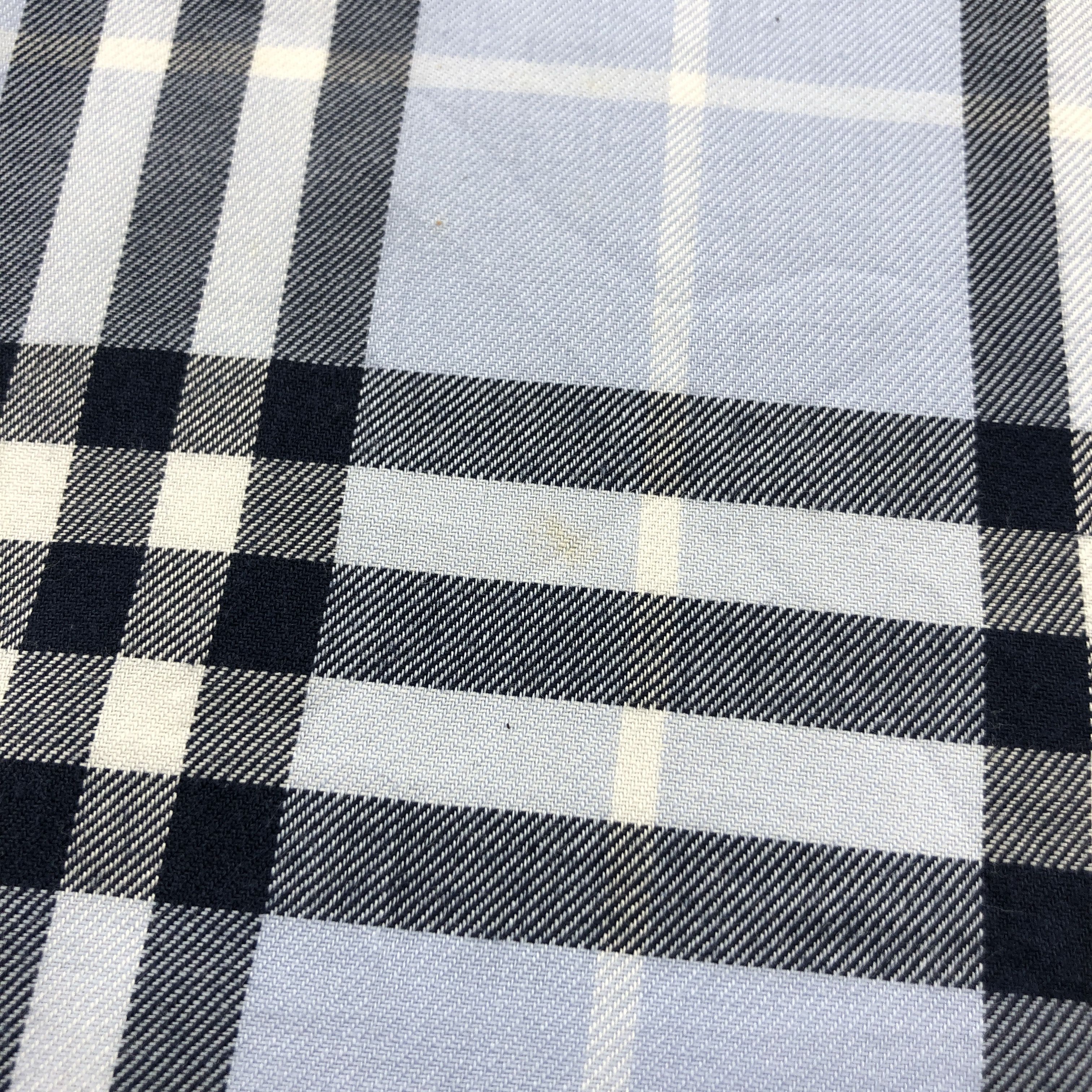 Burberry Burberry Prosum Handkerchief Neckerchief Bandana H3045 Size ONE SIZE - 5 Thumbnail