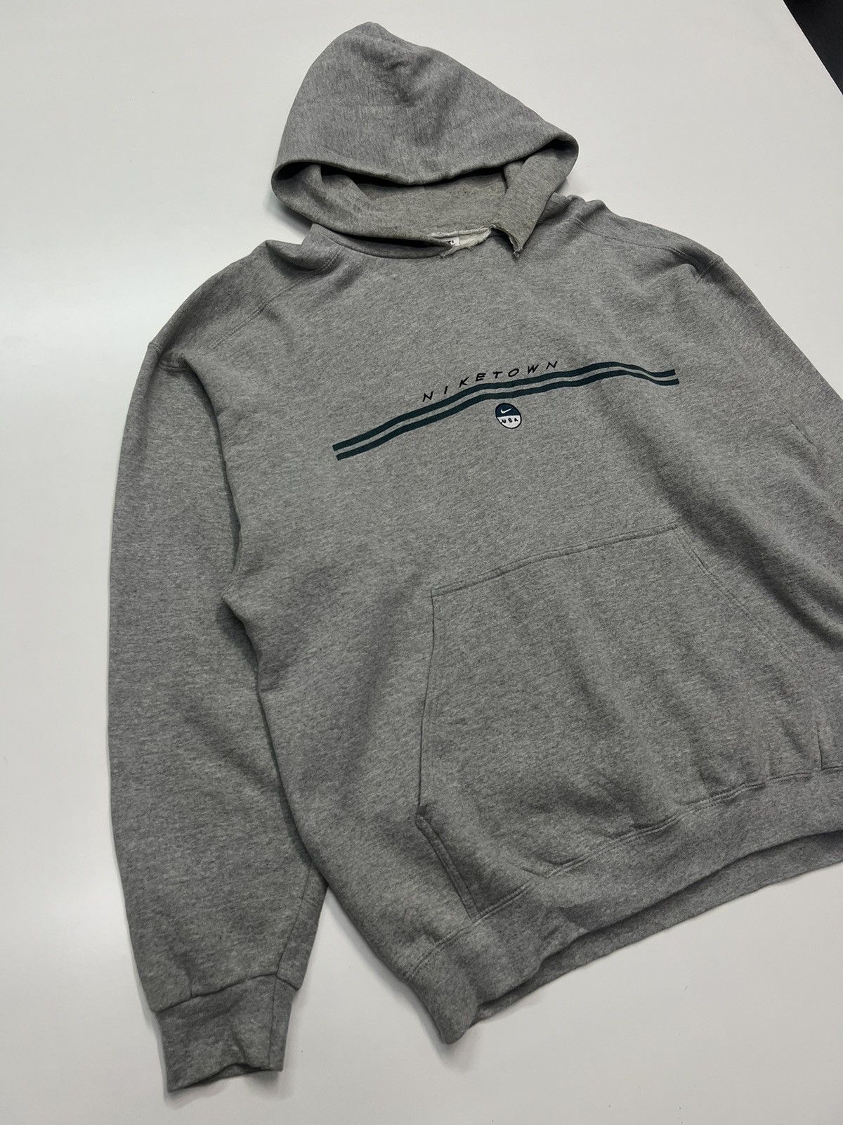 Vintage VINTAGE NIKE TOWN HOODIE MADE IN USA Size US L / EU 52-54 / 3 - 2 Thumbnail