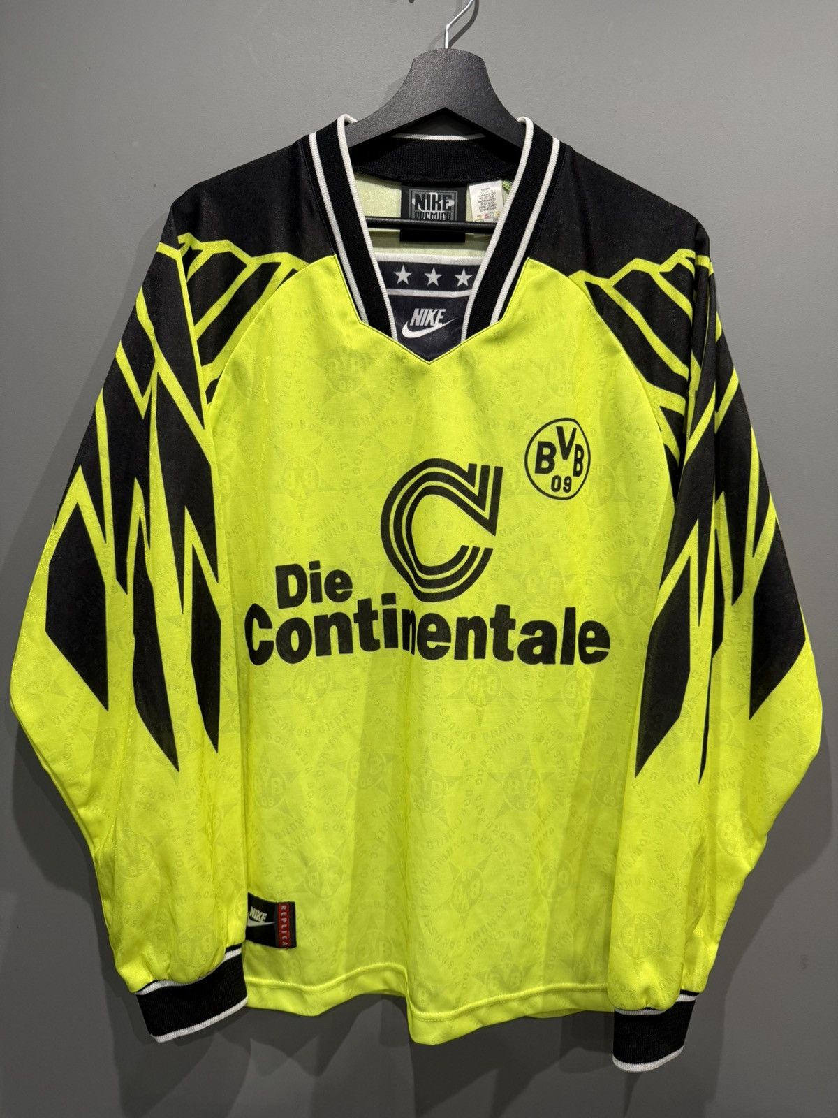 Nike Borussia Dortmund BVB 1994 1995 long sleeve Size US L / EU 52-54 / 3 - 1 Thumbnail