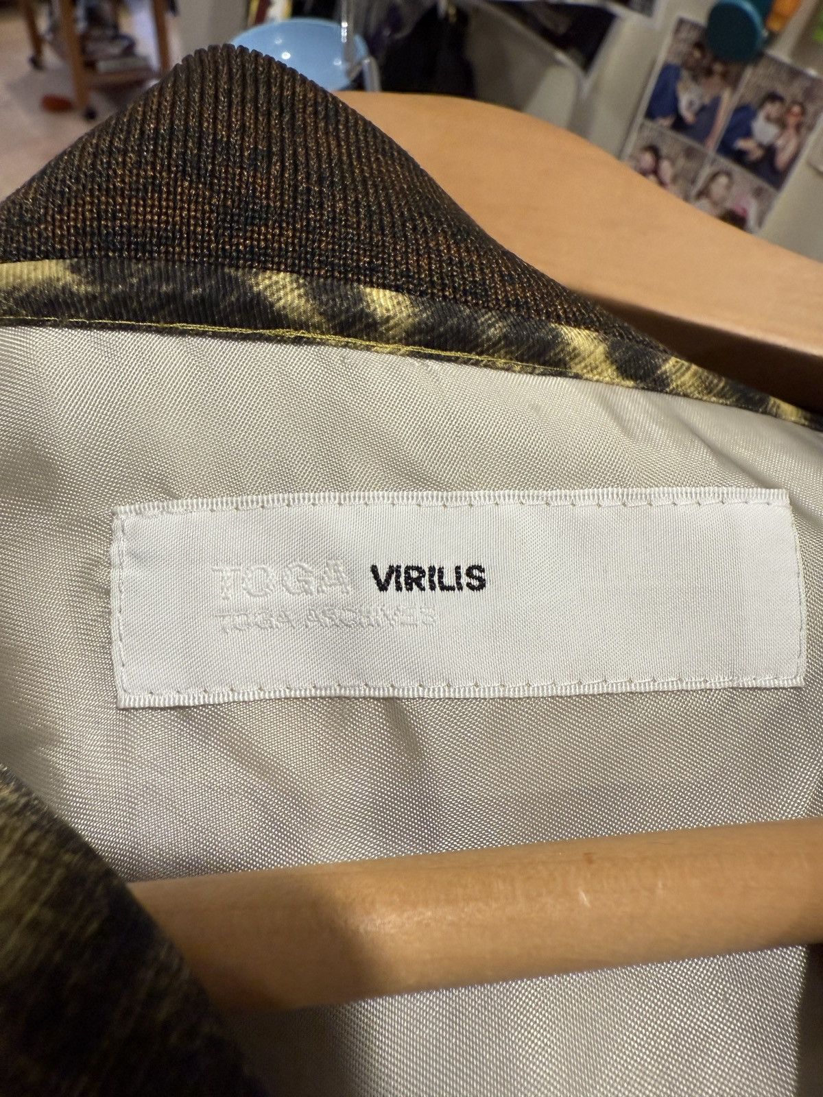 TOGA VIRILIS TOGA VIRILIS pyschedelic silk pattern Size US M / EU 48-50 / 2 - 4 Thumbnail