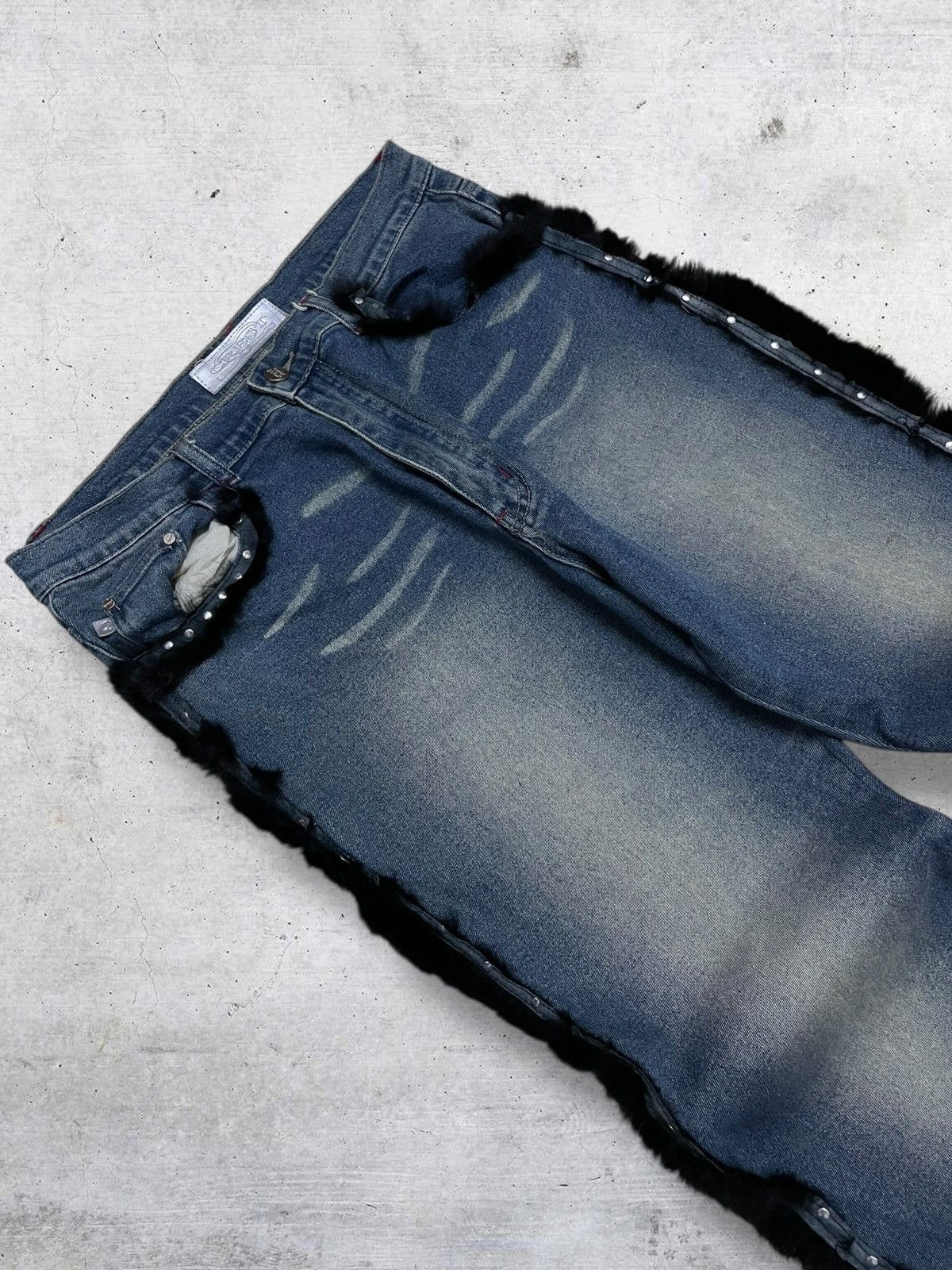 Beauty Beast VINTAGE CHEST OG DESIGNER FLARED FUR SIDE TAPE ICONIC DENIM Size US 32 / EU 48 - 6 Thumbnail
