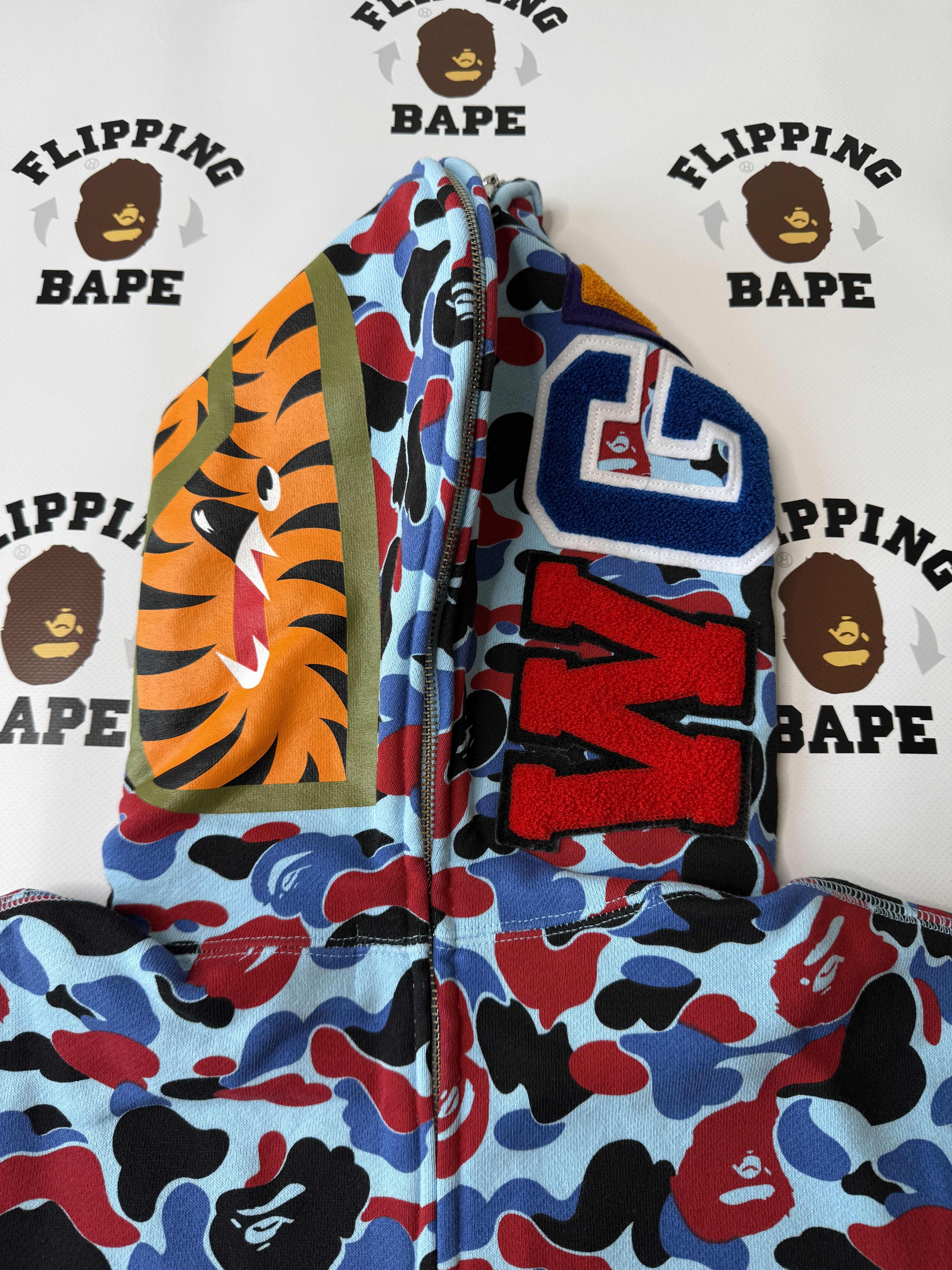 Bape BAPE CHICAGO SHARK FULL ZIP HOODIE Size US S / EU 44-46 / 1 - 7 Thumbnail