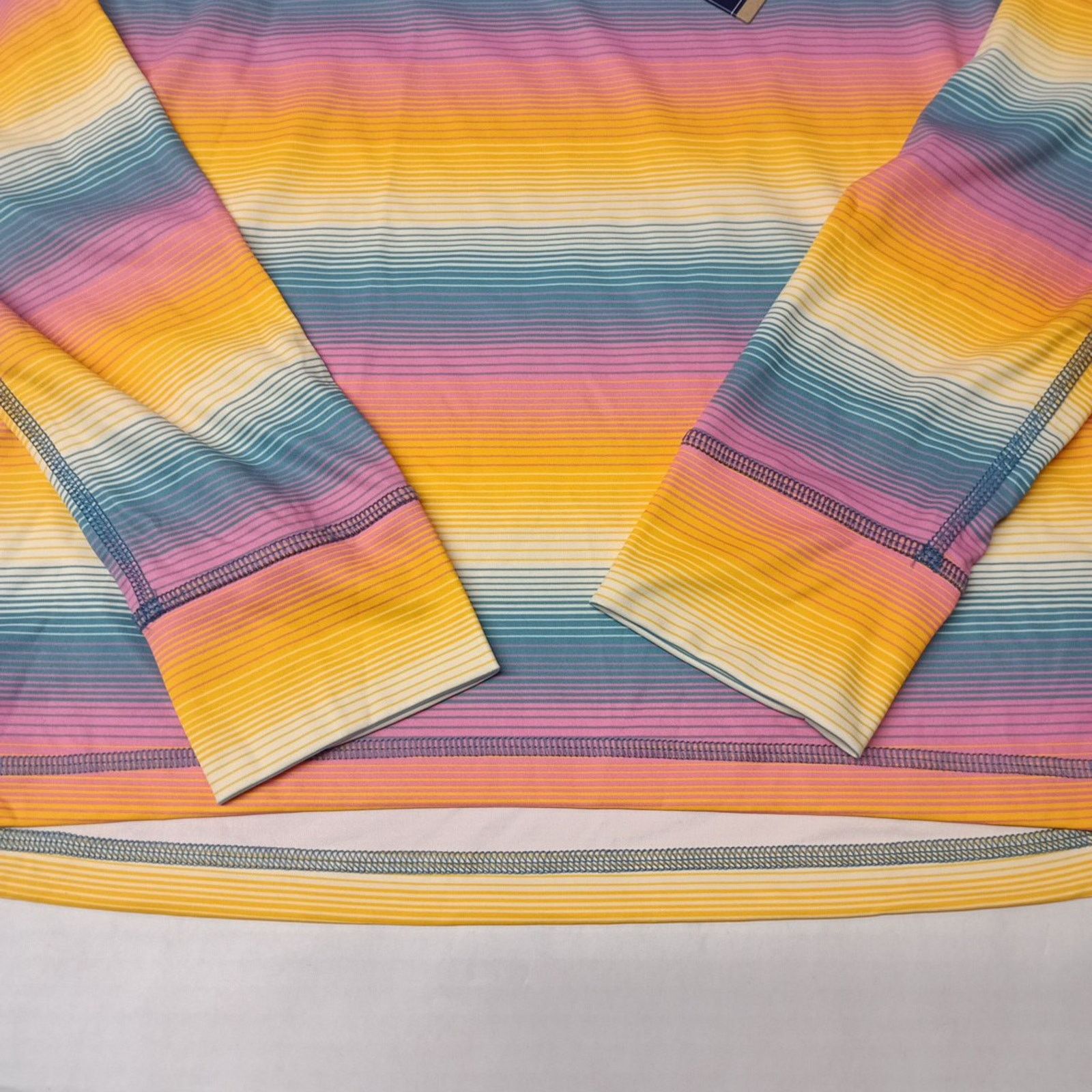 Chubbies Chubbies The Malibu Sunset Sun Hoodie Men's Size M UPF 50 Size US M / EU 48-50 / 2 - 2 Thumbnail