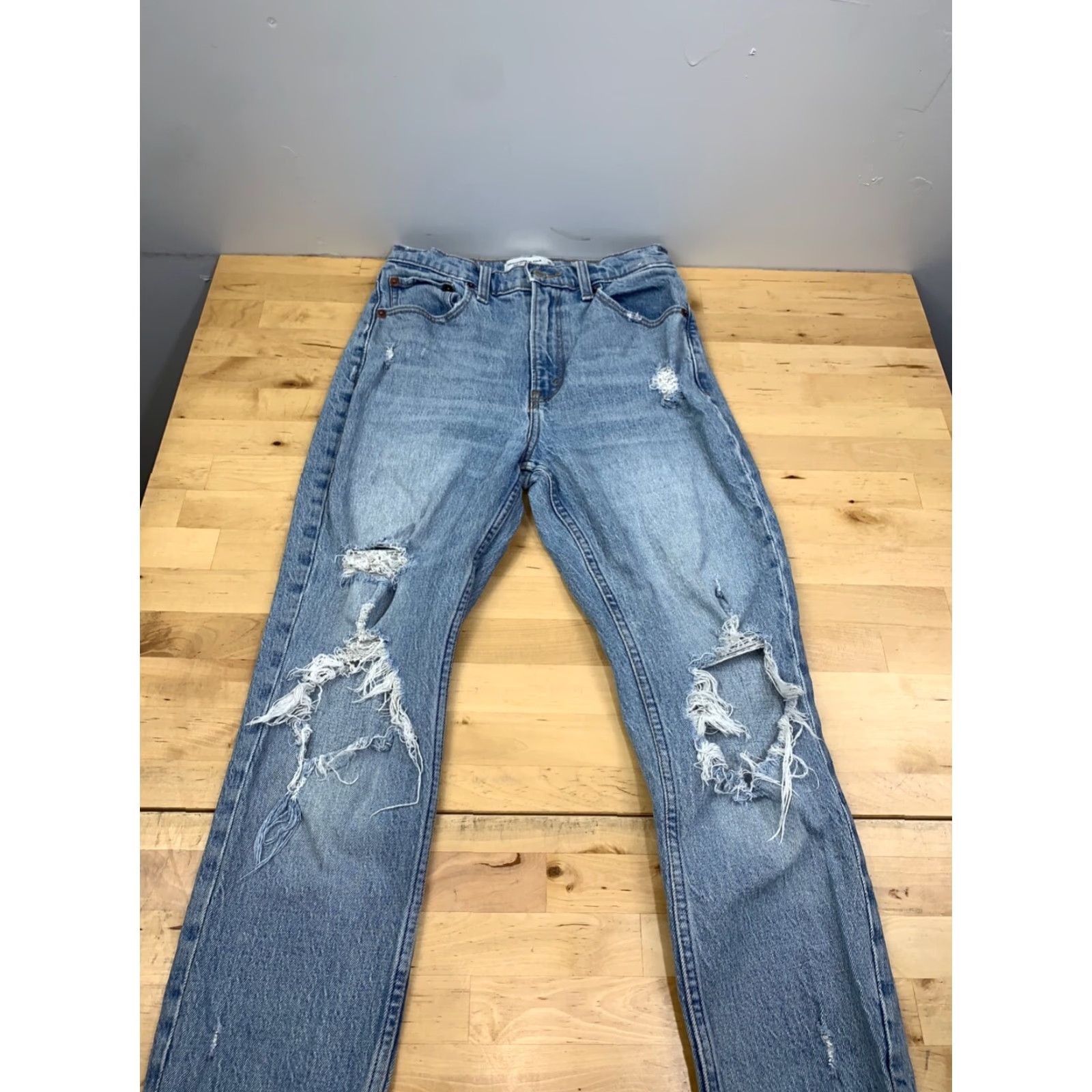 Abercrombie & Fitch Abercrombie & Fitch High Rise Mom Jeans Womens 26 Regular Blue Denim Distressed Pockets Stretch Jeans 1990s Womens Size 26" / US 2 / IT 38 - 2 Thumbnail