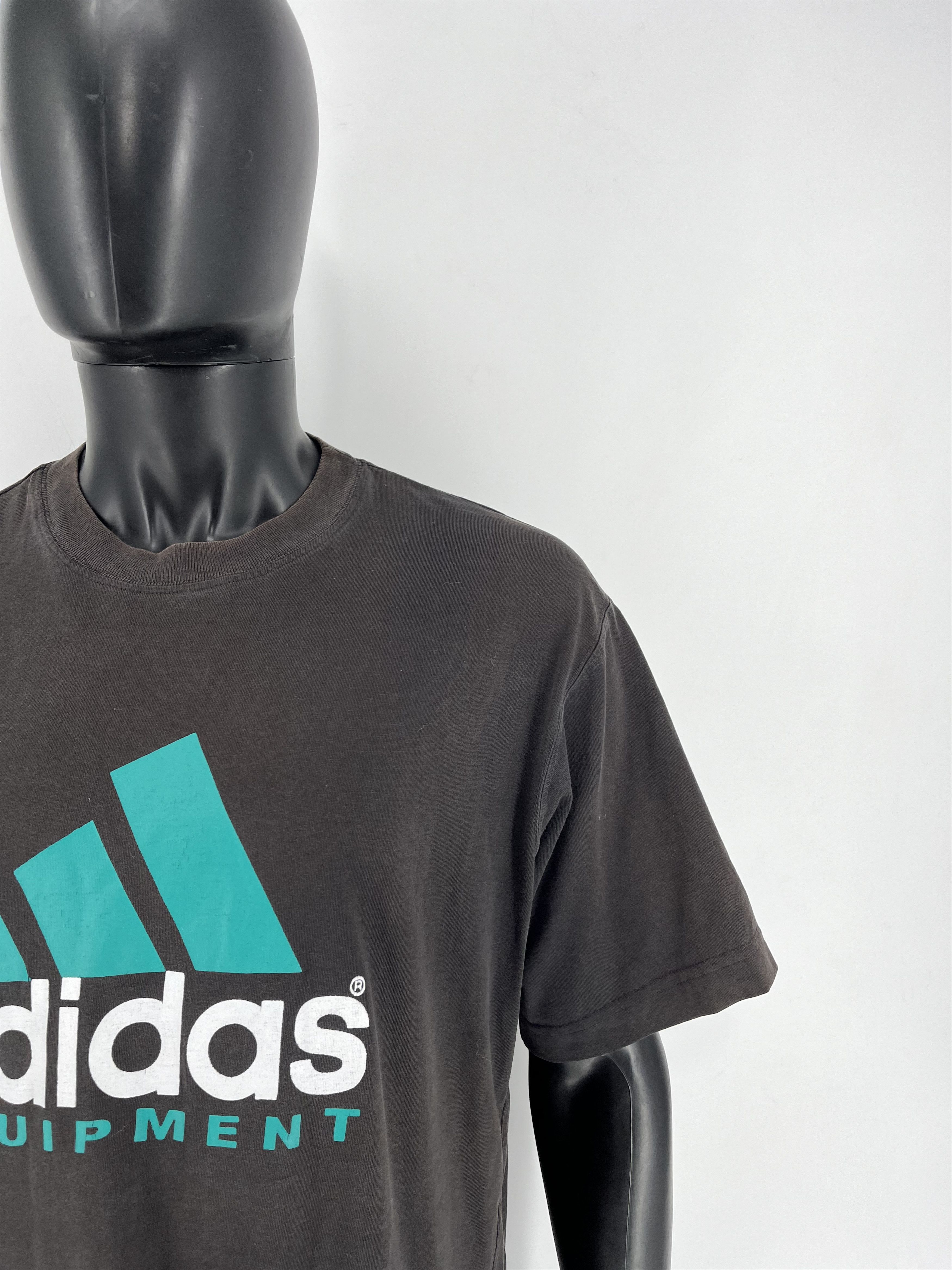 Adidas Adidas Equipment Vintage 90s Faded Sun Spell Out Tshirt Y2K Size US L / EU 52-54 / 3 - 7 Thumbnail