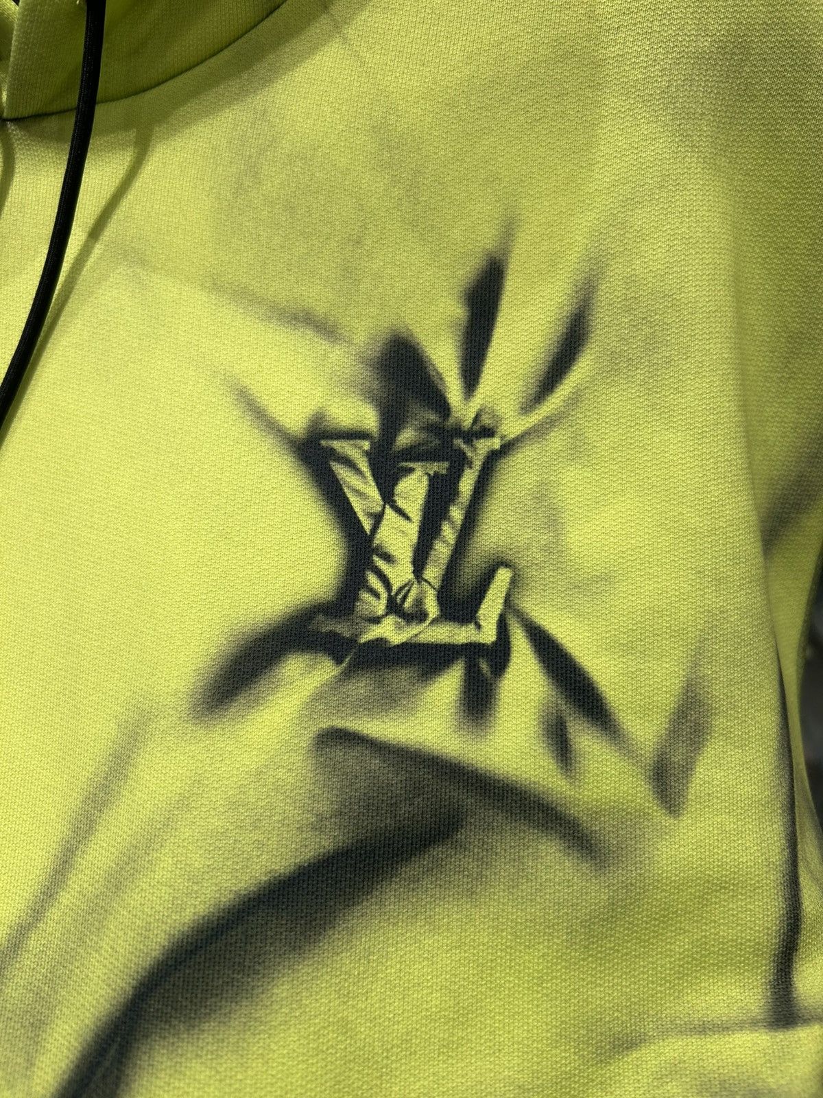 Louis Vuitton Louis Vuitton LV Dune Hoodie Neon Yellow Size US L / EU 52-54 / 3 - 2 Thumbnail