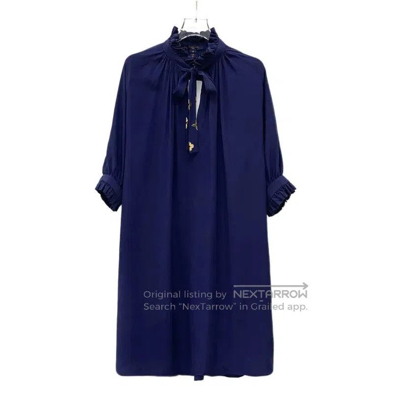 Louis Vuitton Louis Vuitton Women's Silk Dress in Deep Blue . Size S / US 4 / IT 40 - 1 Thumbnail