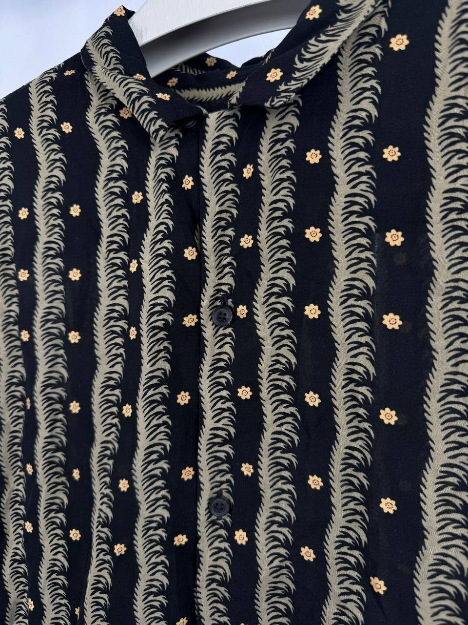 Allsaints AllSaints Short Sleeve Button Up Shirt Men Black Patterned Size US XL / EU 56 / 4 - 3 Thumbnail