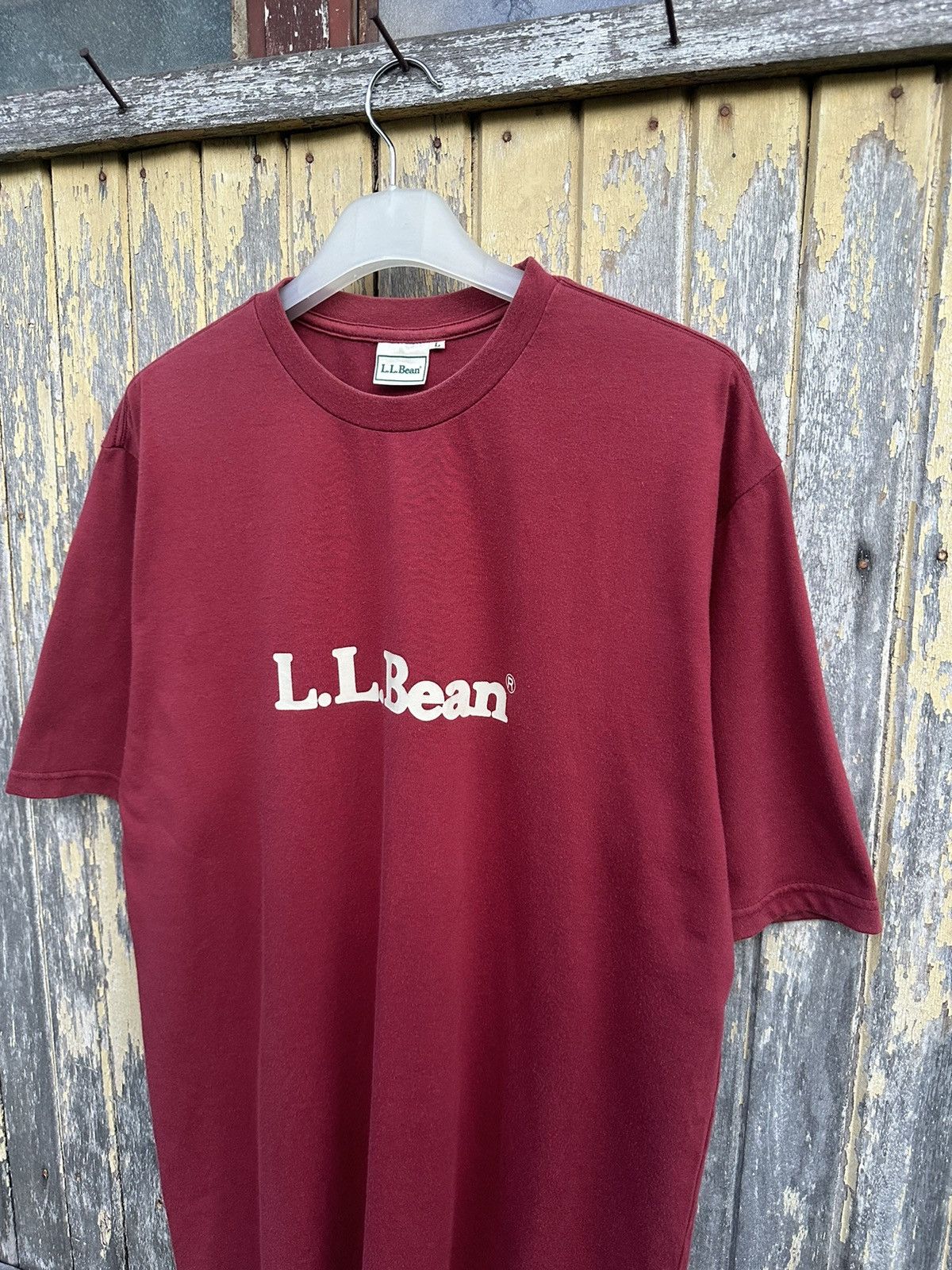 L.L. Bean Vintage 90s LL Bean Center Spell Out Tshirt A517 Size US L / EU 52-54 / 3 - 3 Thumbnail