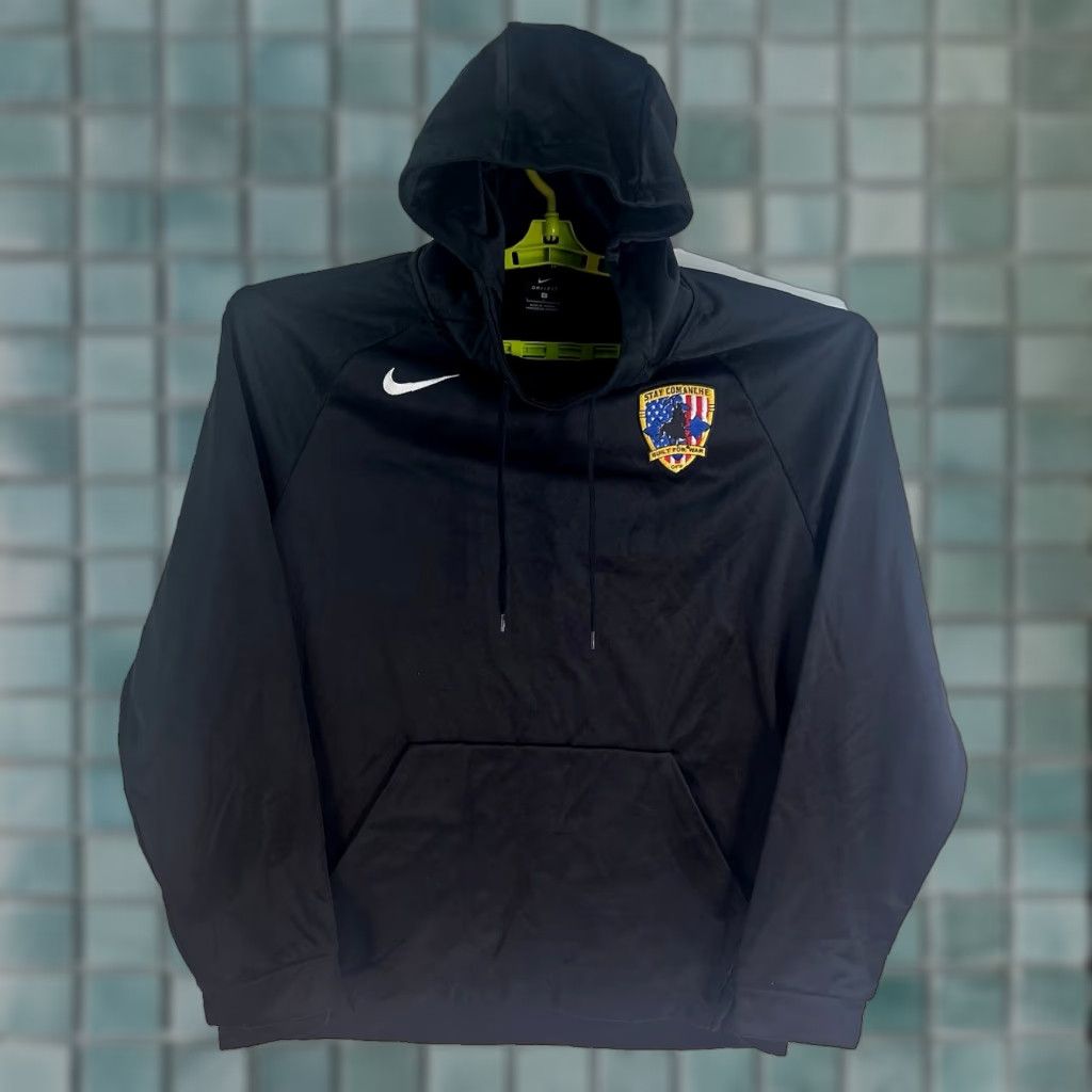 Nike VINTAGE Nike Hoodie Men Size L Black Dri-Fit Stay Camanche Built for War Pullover Hooded Sportswear 90s/Concert-esque? Size US L / EU 52-54 / 3 - 1 Thumbnail