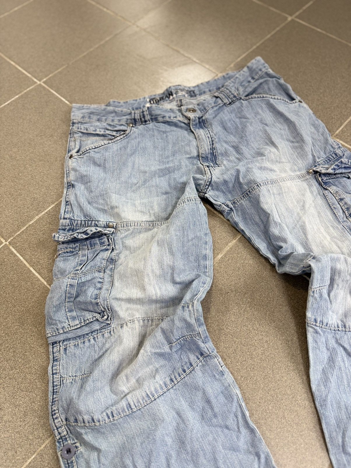 Japanese Brand Crazy Vintage Y2K Japanese Style Faded Jeans Archive Size US 32 / EU 48 - 4 Thumbnail