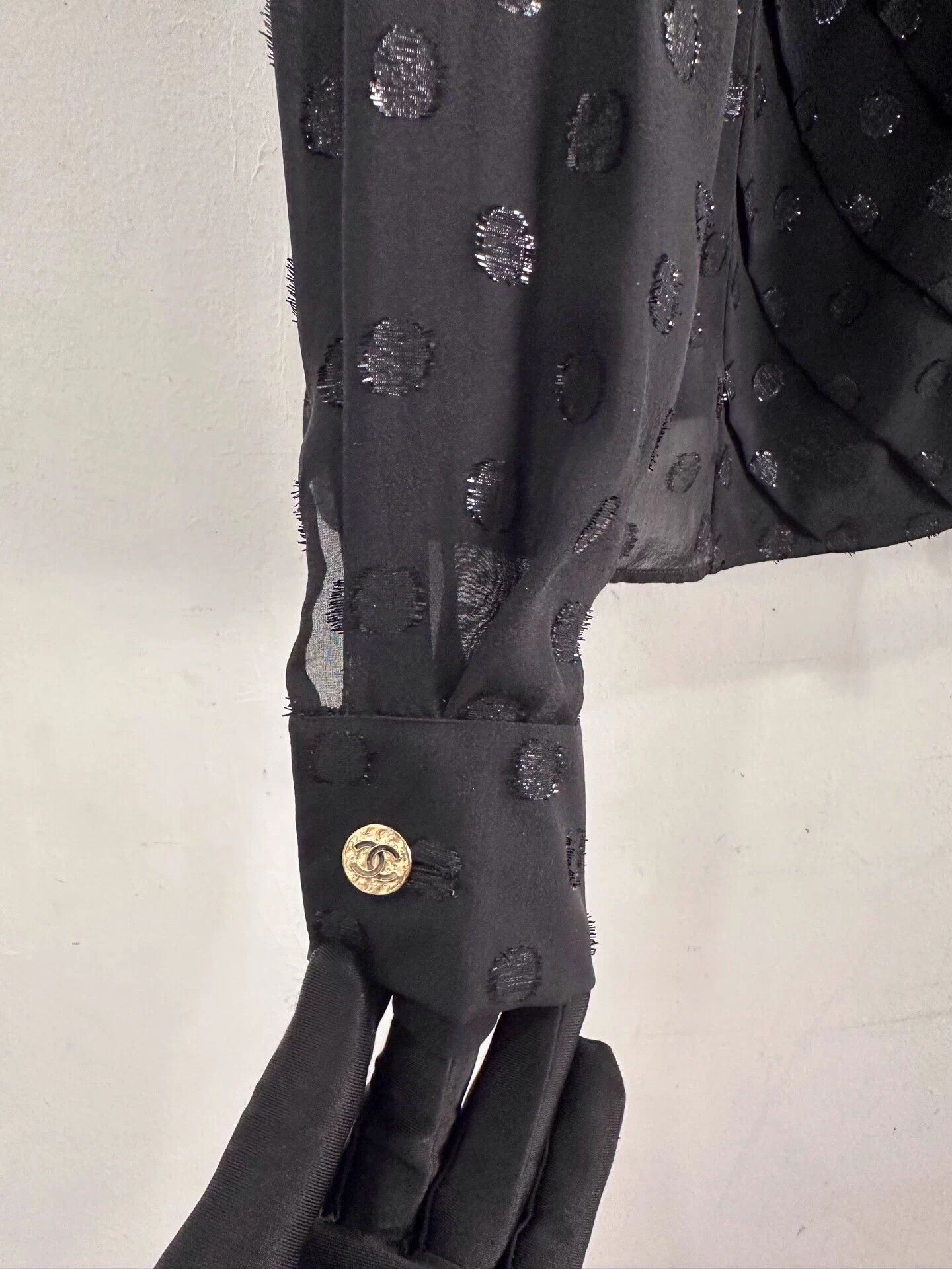 Chanel Chanel CC Polka Dot Black Iridescent Cutout Shirt Jacket Size XS / US 0-2 / IT 36-38 - 5 Thumbnail