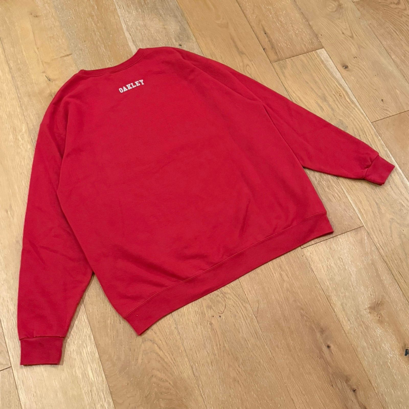 Oakley Vintage Oakley Spellout Logo Red Crewneck Sweatshirt Size US XL / EU 56 / 4 - 2 Thumbnail