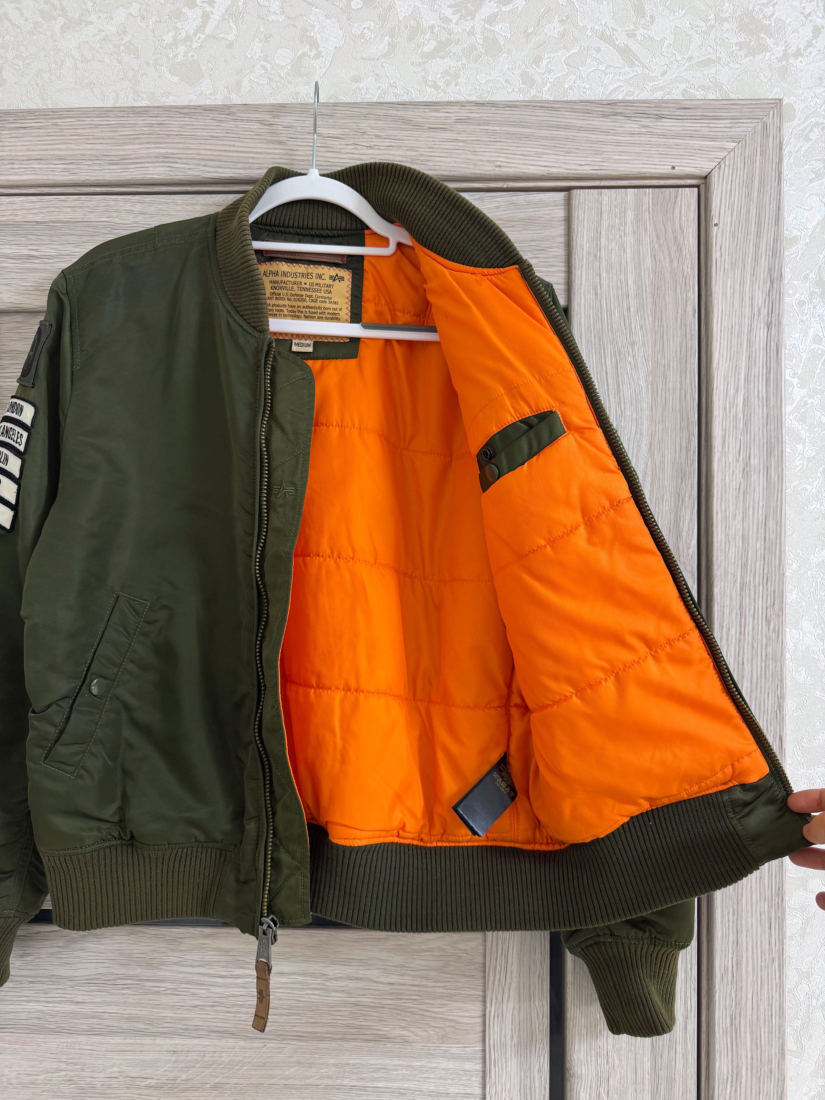 Alpha Industries Alpha Industries MA-1 TT Flying Bomber Jacket Size US M / EU 48-50 / 2 - 12 Thumbnail