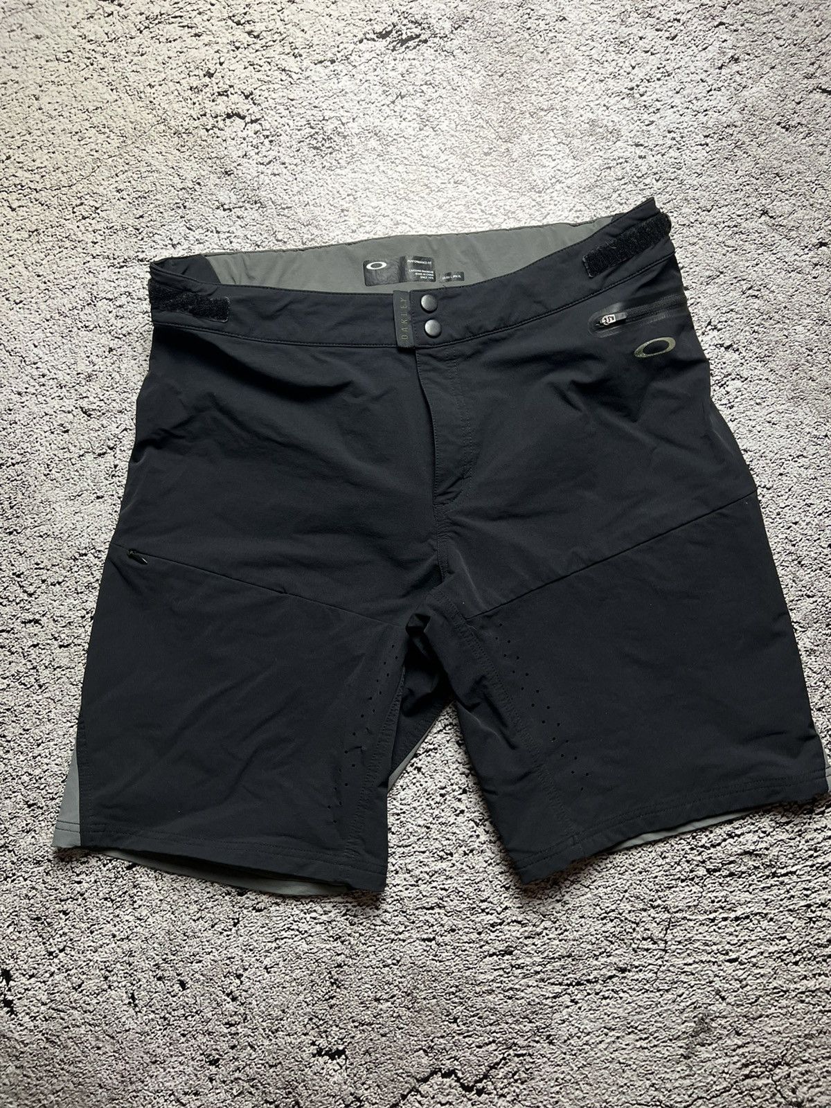 Oakley Oakley gorpcore shorts Size US 34 / EU 50 - 1 Thumbnail