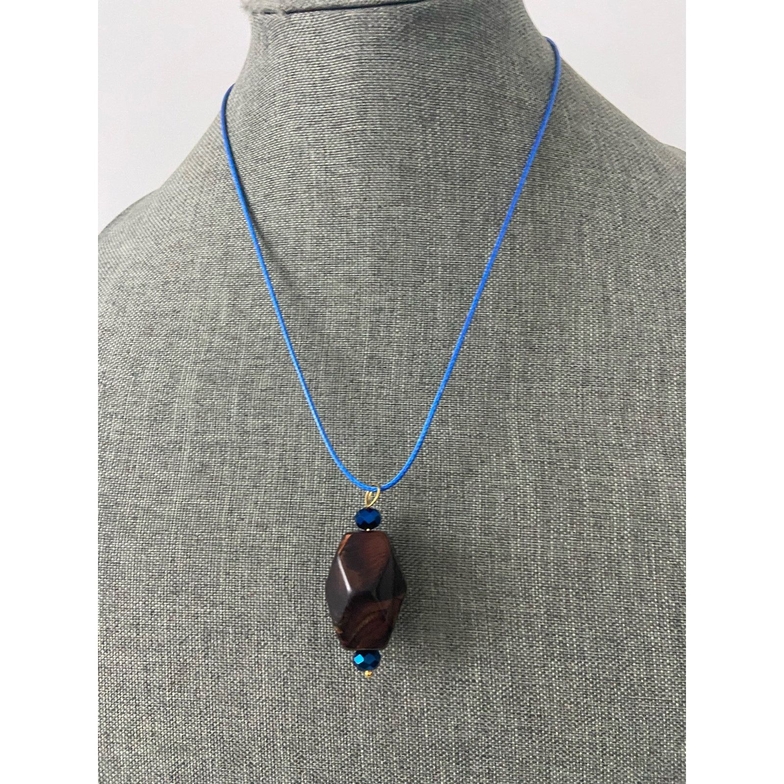 Handmade brown pendant necklace Size ONE SIZE - 1 Thumbnail