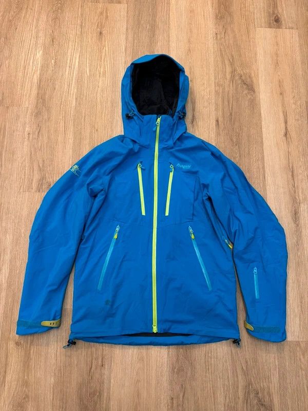 Bergans Bergans 1130 Trolltind Jkt Jacket Ski Recco Dermizax size M Size US M / EU 48-50 / 2 - 1 Thumbnail