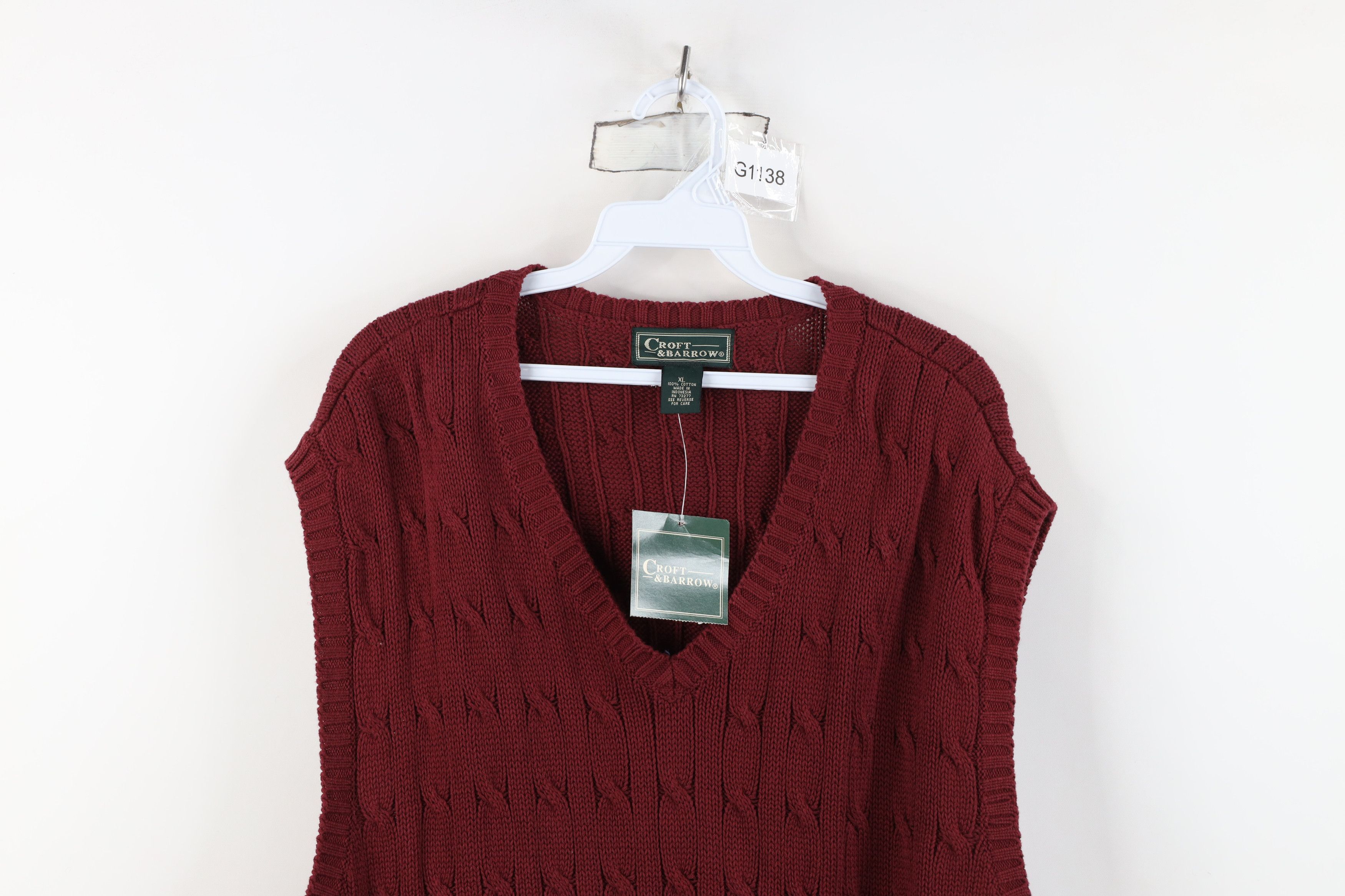 Vintage Deadstock Vintage 90s Streetwear Cable Knit Sweater Vest Red Size US XL / EU 56 / 4 - 2 Thumbnail