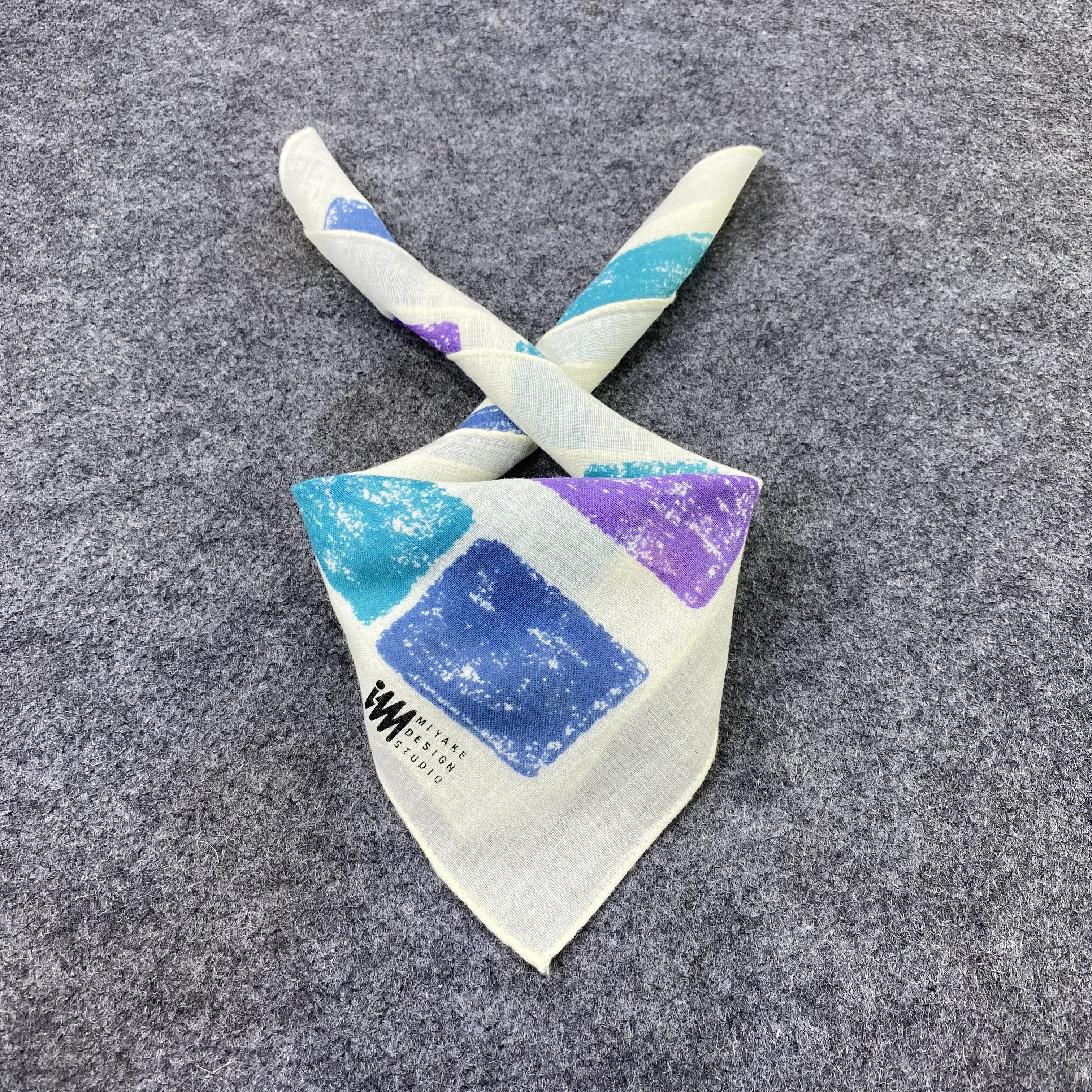 Issey Miyake Issey Miyake Handkerchief Neckerchief Bandana-B1959 Size ONE SIZE - 2 Thumbnail