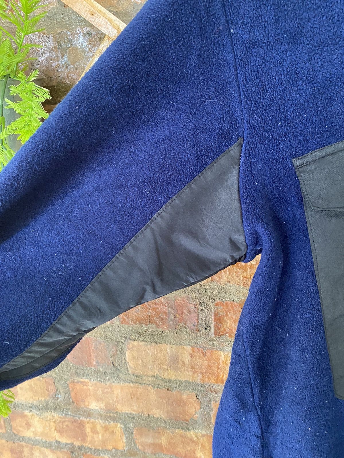 Vandalize AW98 Vandalize N.W.O ninja triple center pocket fleece Size US L / EU 52-54 / 3 - 13 Thumbnail