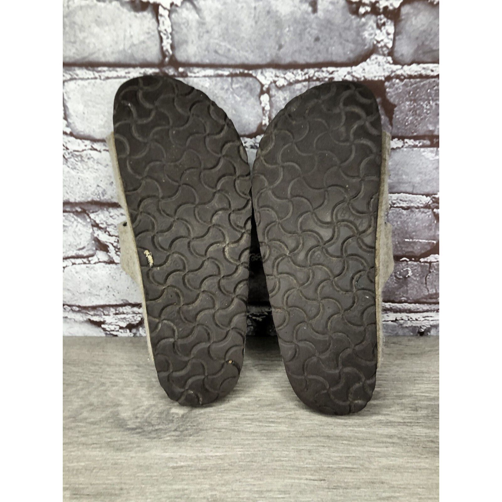 Birkenstock Birkenstock Wool Felt Beige Arizona Comfort Slides Sandals W Size US 7.5 / IT 37.5 - 10 Thumbnail