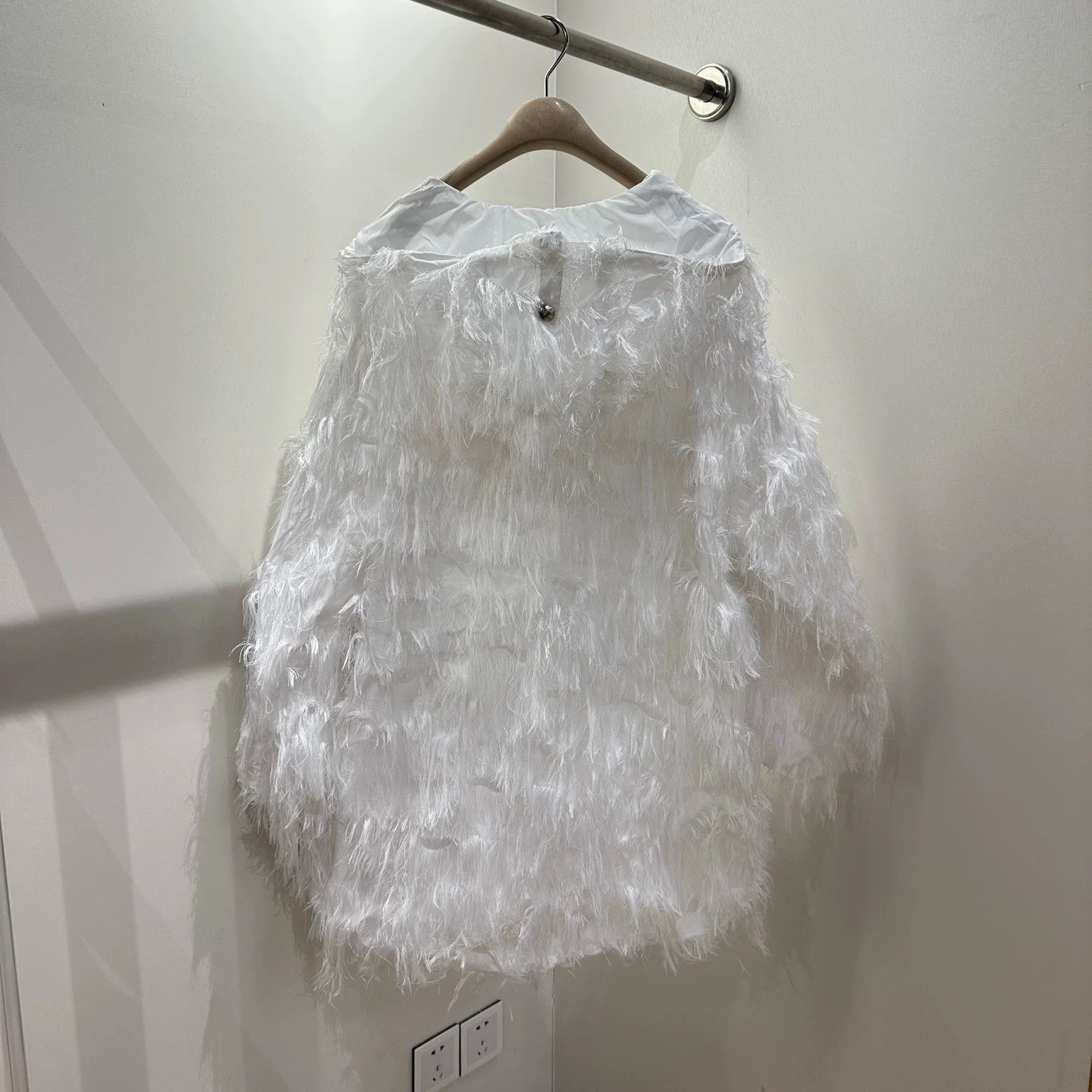 Christian Dior Monsieur Dior May330 White Fringe Feather Pullover S Size S / US 4 / IT 40 - 2 Thumbnail