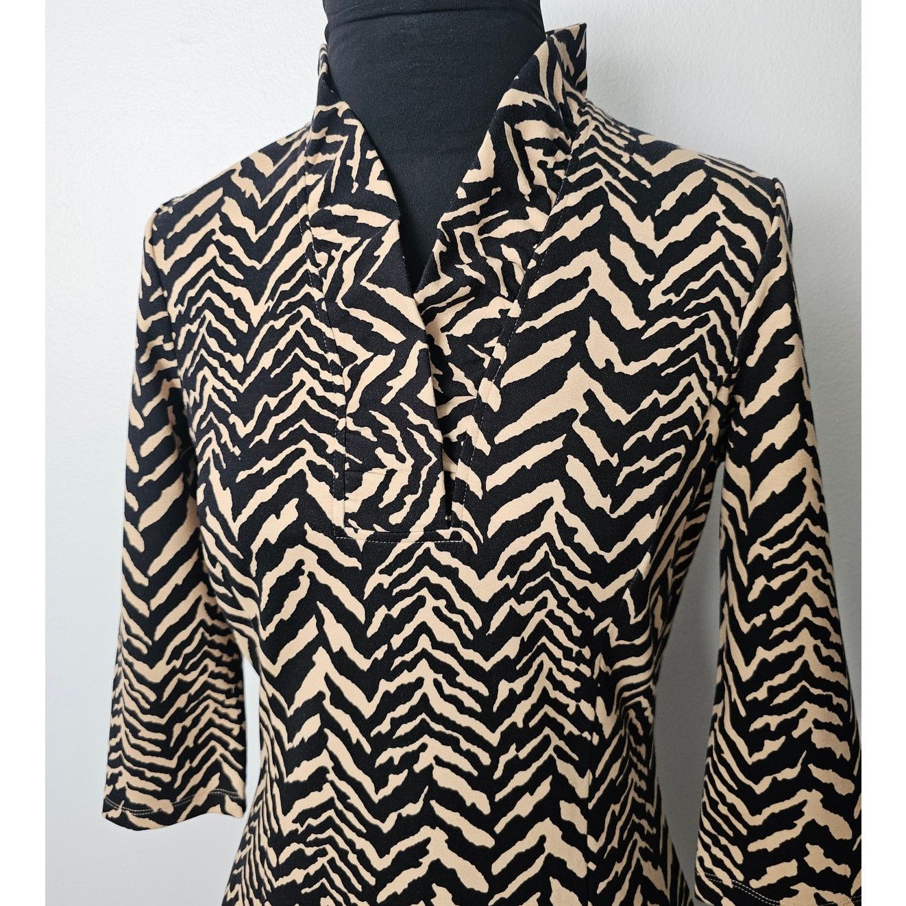 J.McLaughlin J. Mclaughlin Catalina Cloth Terin Sheath Tigre Dress XS Size XS / US 0-2 / IT 36-38 - 4 Thumbnail