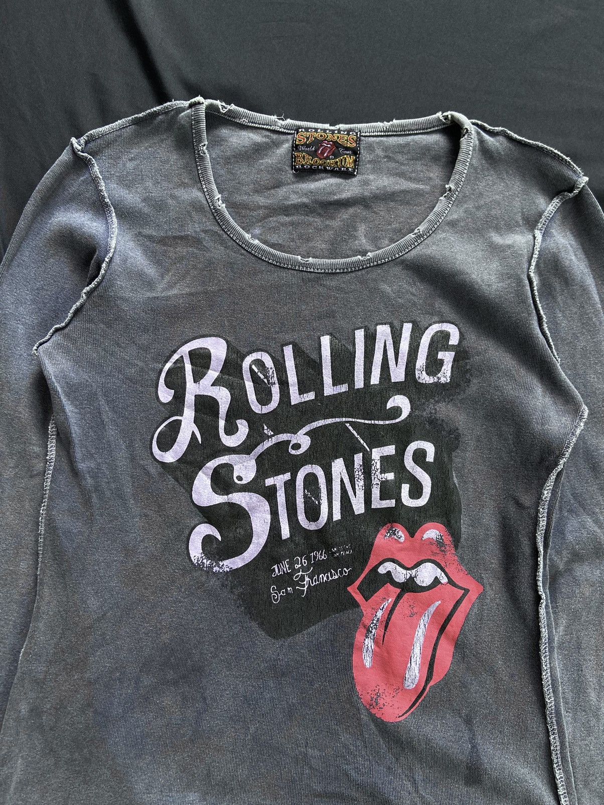 Band Tees × The Rolling Stones × Vintage ROLLING STONES ITS ONLY ROCK N ROLL DISTRESSED LONG SLEEVE Size US XS / EU 42 / 0 - 3 Thumbnail