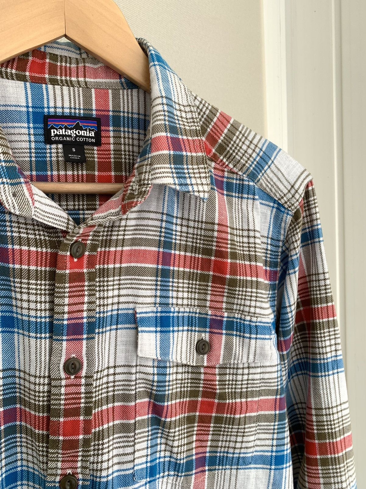 Patagonia Patagonia Organic Cotton Long Sleeve Button Shirt Size S Size US S / EU 44-46 / 1 - 4 Thumbnail
