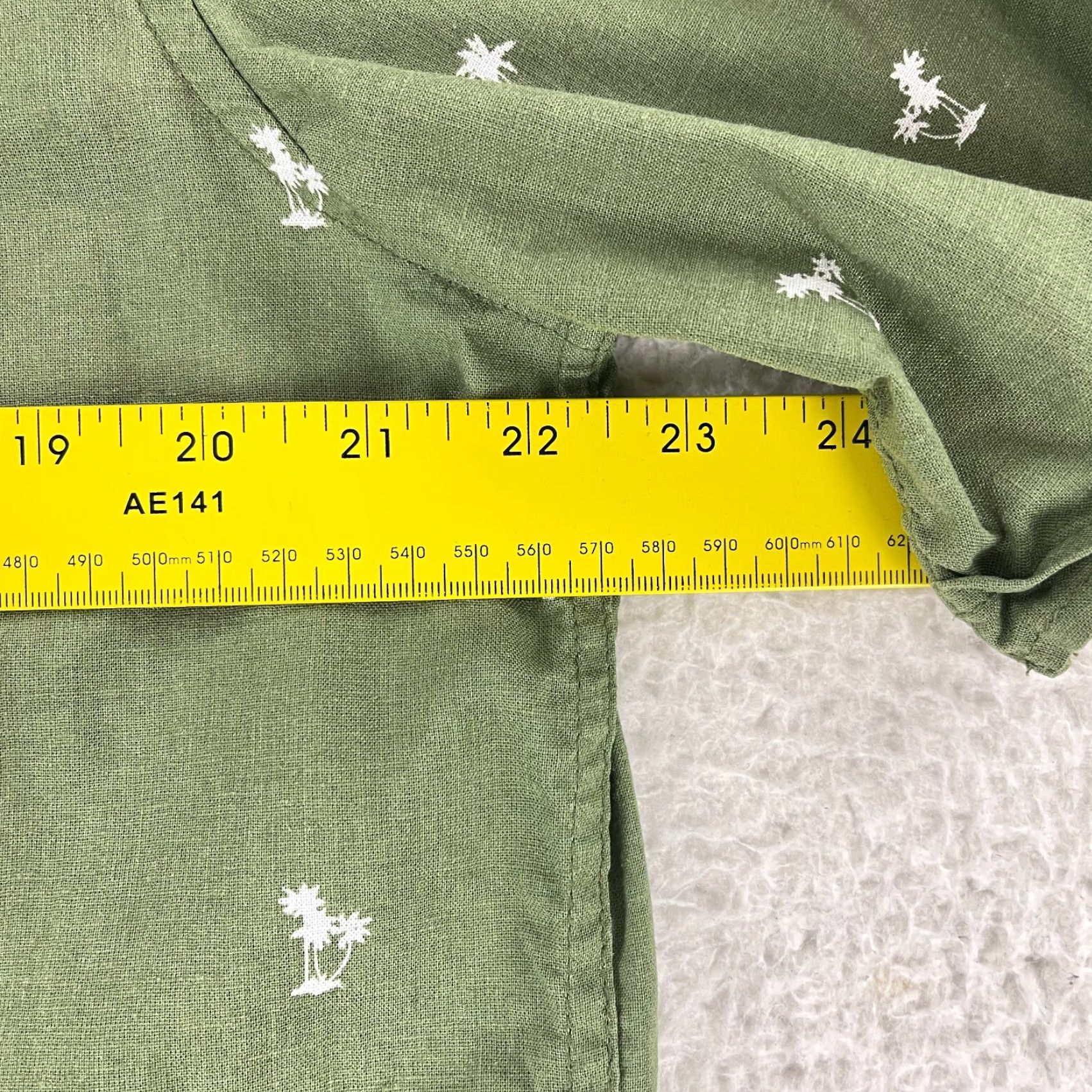 Saks Fifth Avenue Saks Fifth Avenue Button-Up Shirt Mens XL Green Palm Print Linen Blend Size US XL / EU 56 / 4 - 5 Thumbnail